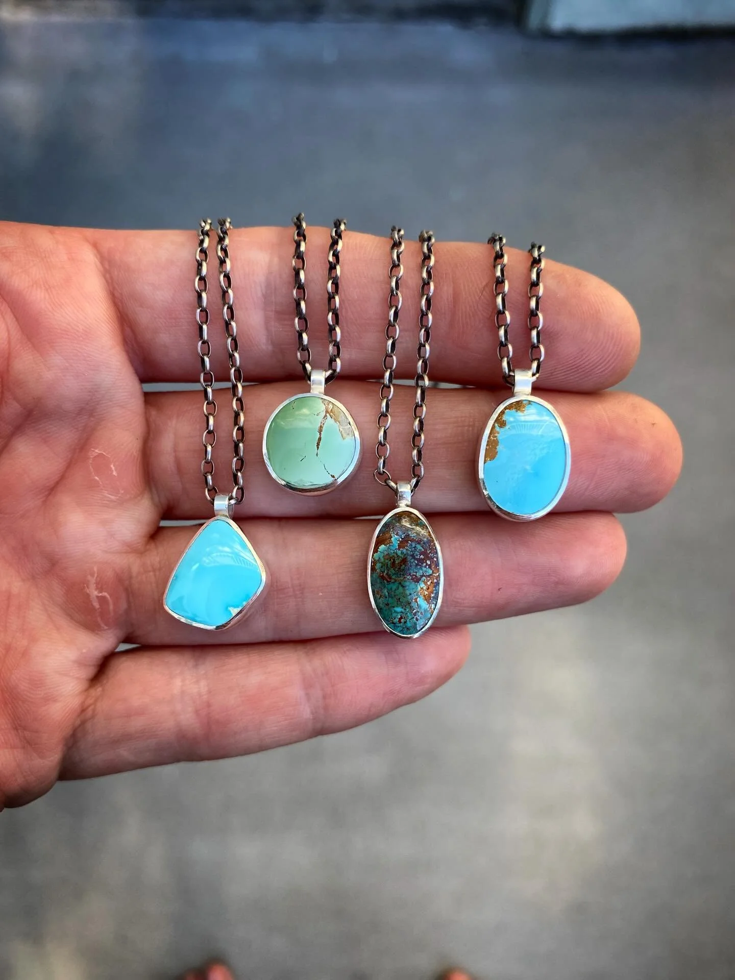 High Grade Royston Turquoise Smalls Pendants ✨✨✨✨

Nothing like a good cut of the always gorgeous Royston Turquoise! 

I was so smitten when I saw these all finished together, they are a great example of all the classic varieties of Royston Turquoise