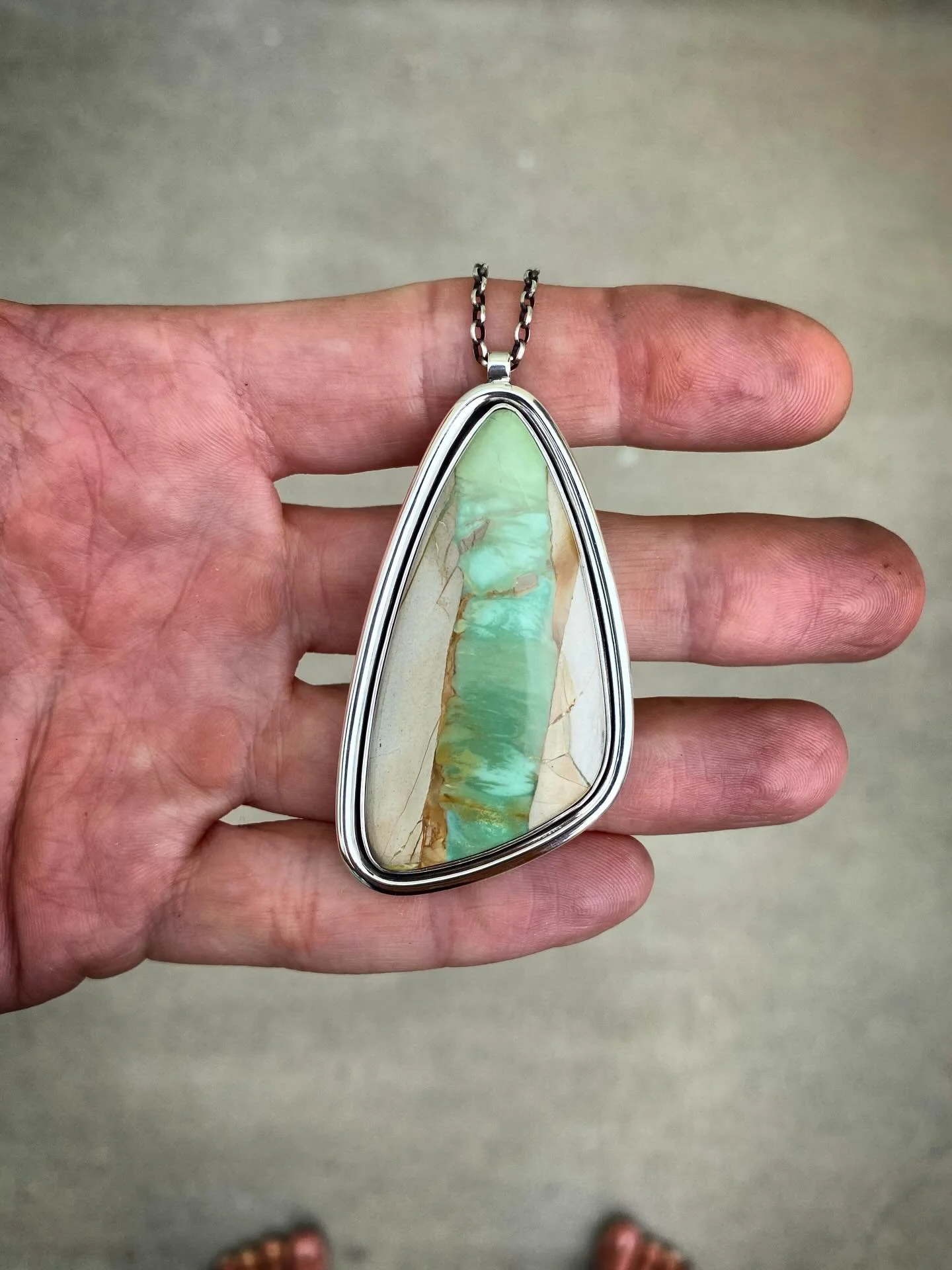 High Grade Australian Variscite Minimal Shadowbox Power Pendant✨

When it&rsquo;s beyond a Statement Piece, it becomes a Power Piece! 

This was a truly special piece to make, it will forever hold a place in my Maker heart 🖤

NFS✨