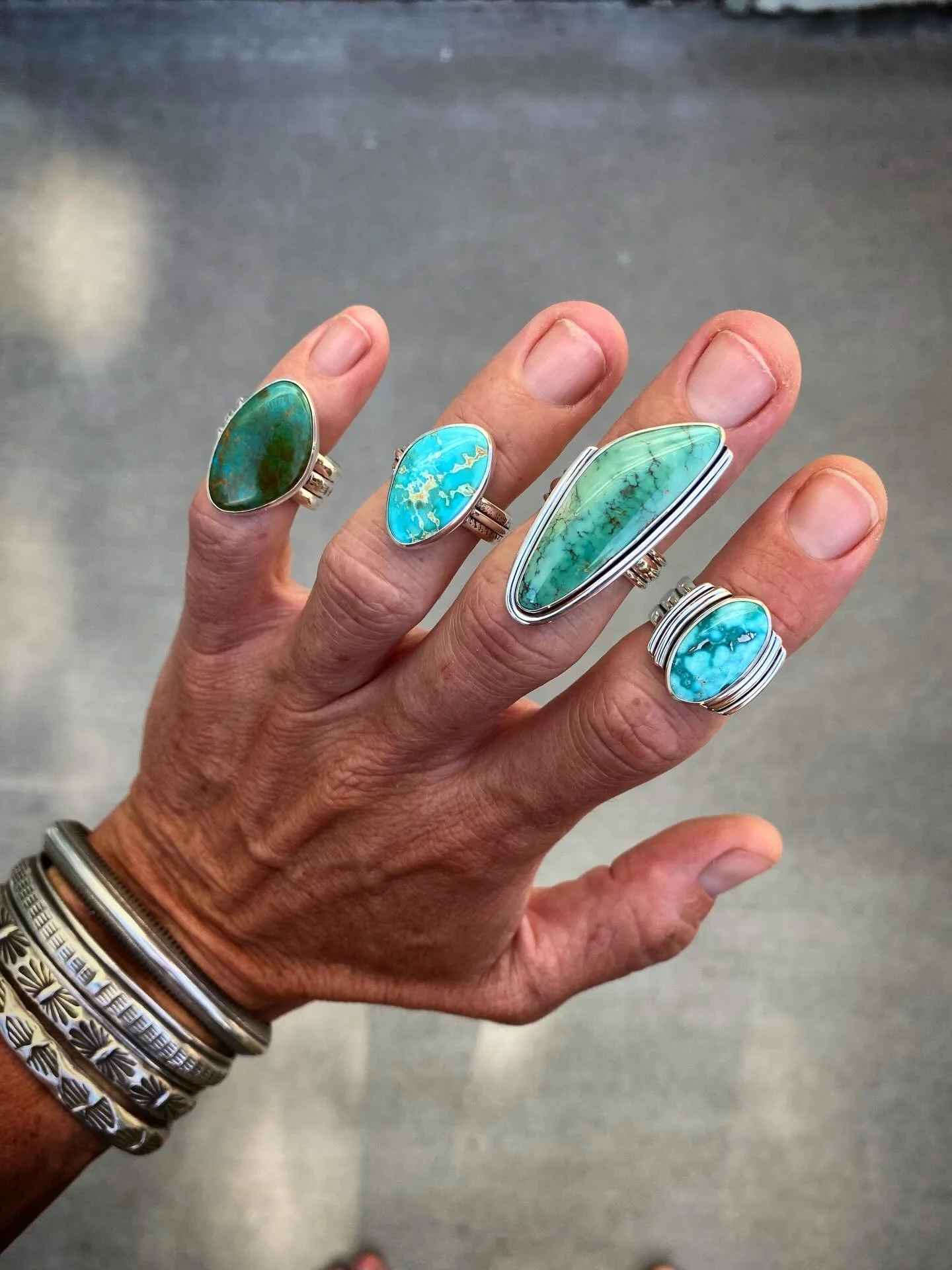 Handful of Happiness✨✨✨

Allllllll Turquoise in this Handful! 

Loving this variety of High grade stones in this gorgeous lineup&hellip;

These are now available 🖤

Index - Whitewater Turquoise - Size 7.5 - Available 
Middle - Royston Turquoise - Si