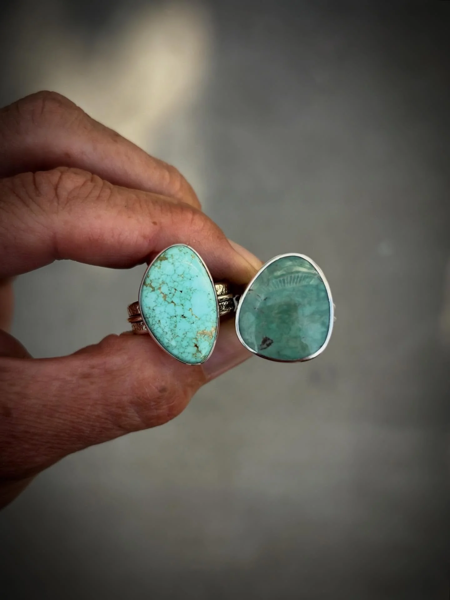 Textured Wrap Band Rings✨✨✨

Hachita Turquoise and Candelaria Hills Variscite beauties set on the Tectured Wrap Band!

Gorgeous stones in a beautiful chunky size, perfect for the &ldquo;never take off&rdquo; piece 🖤

Left - Hachita Turquoise - NFS
R