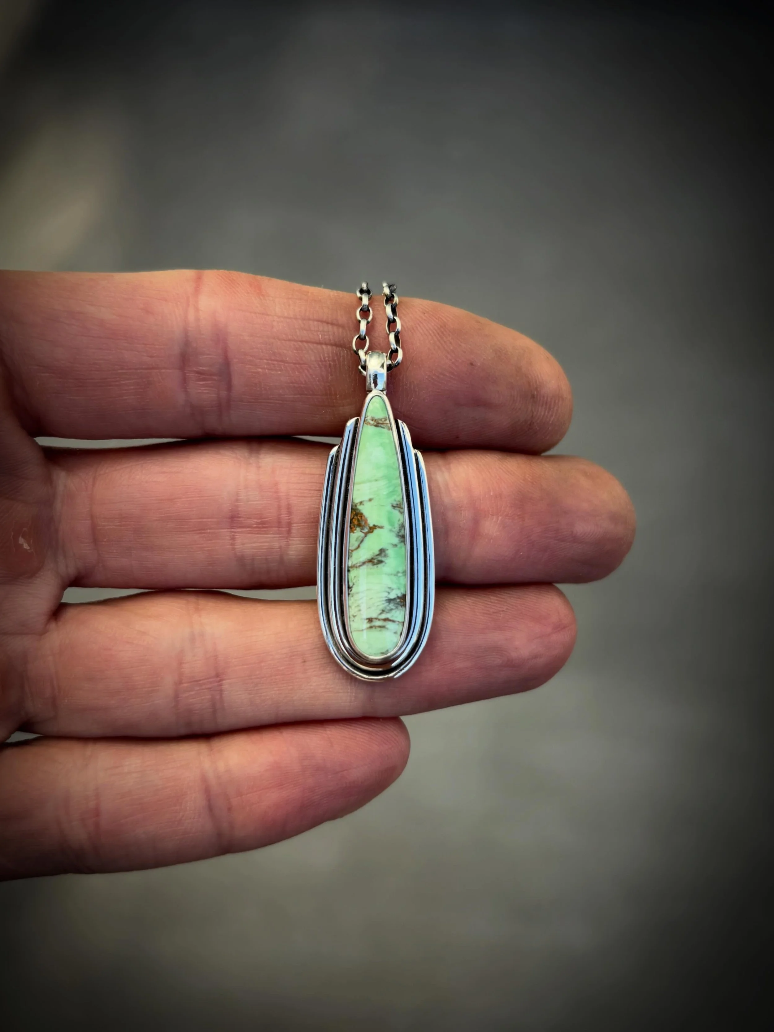 Australian Variscite Double Tapered Wrap Statement Pendant✨✨

An elegant yet sassy cut of Australian Variscite set in the Double Tapered Wrap, I love everything about this piece 🖤

Now available- comes on buyers choice of up to 18&rdquo; chain.

Che