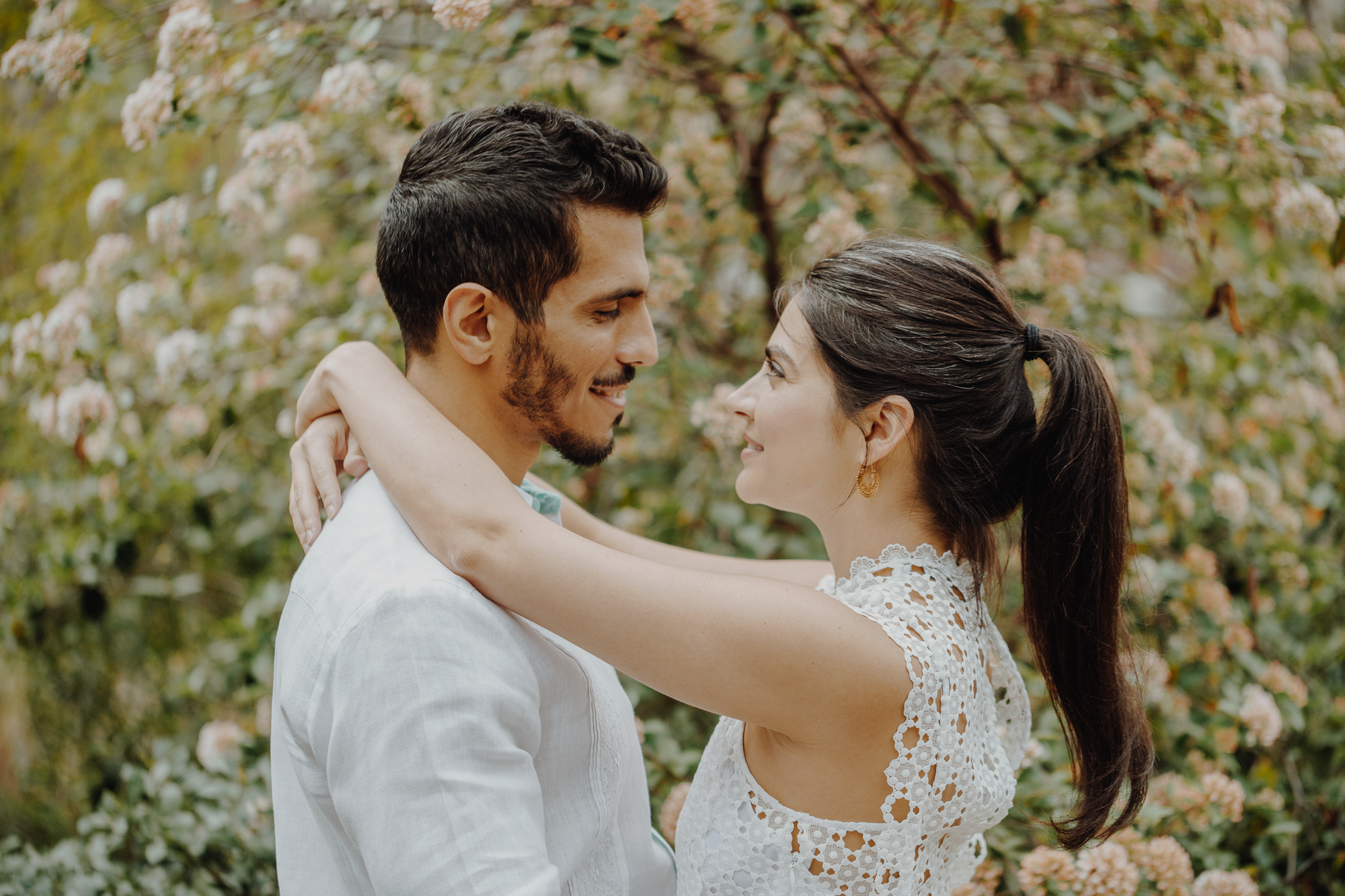 Lovely DUMBO Engagement Photos