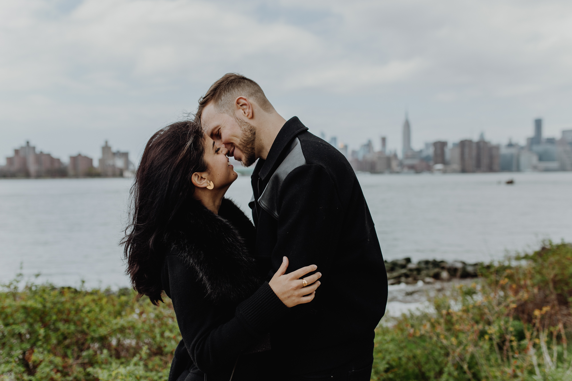 WILLIAMSBURG COUPLES East River State Park Photo