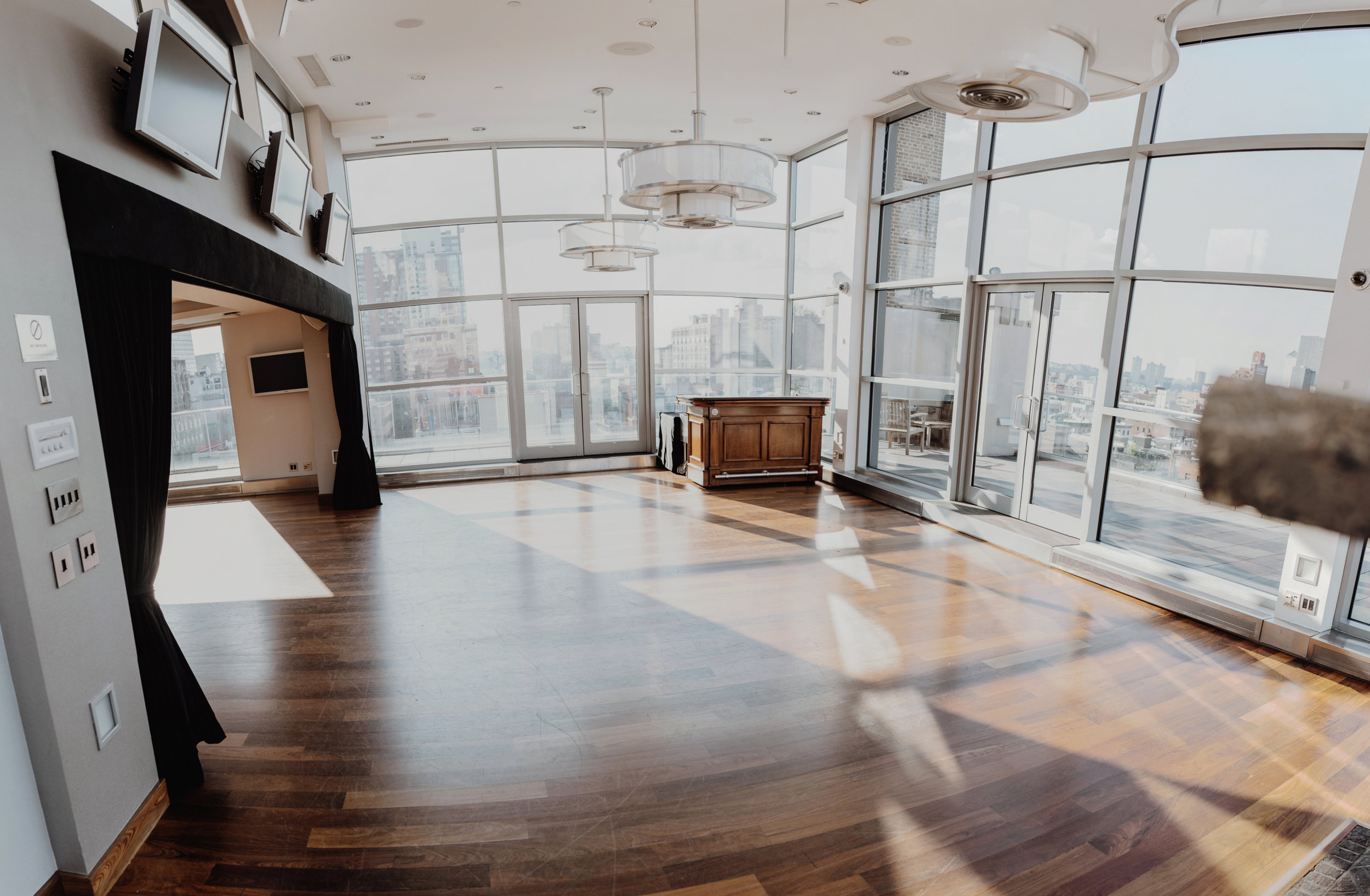 Modern NYC Wedding Venue Photos at Penthouse 45