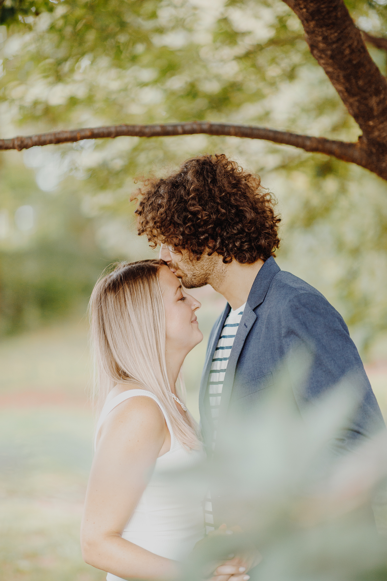 Beautiful Engagement Photos in Grand Army Plaza