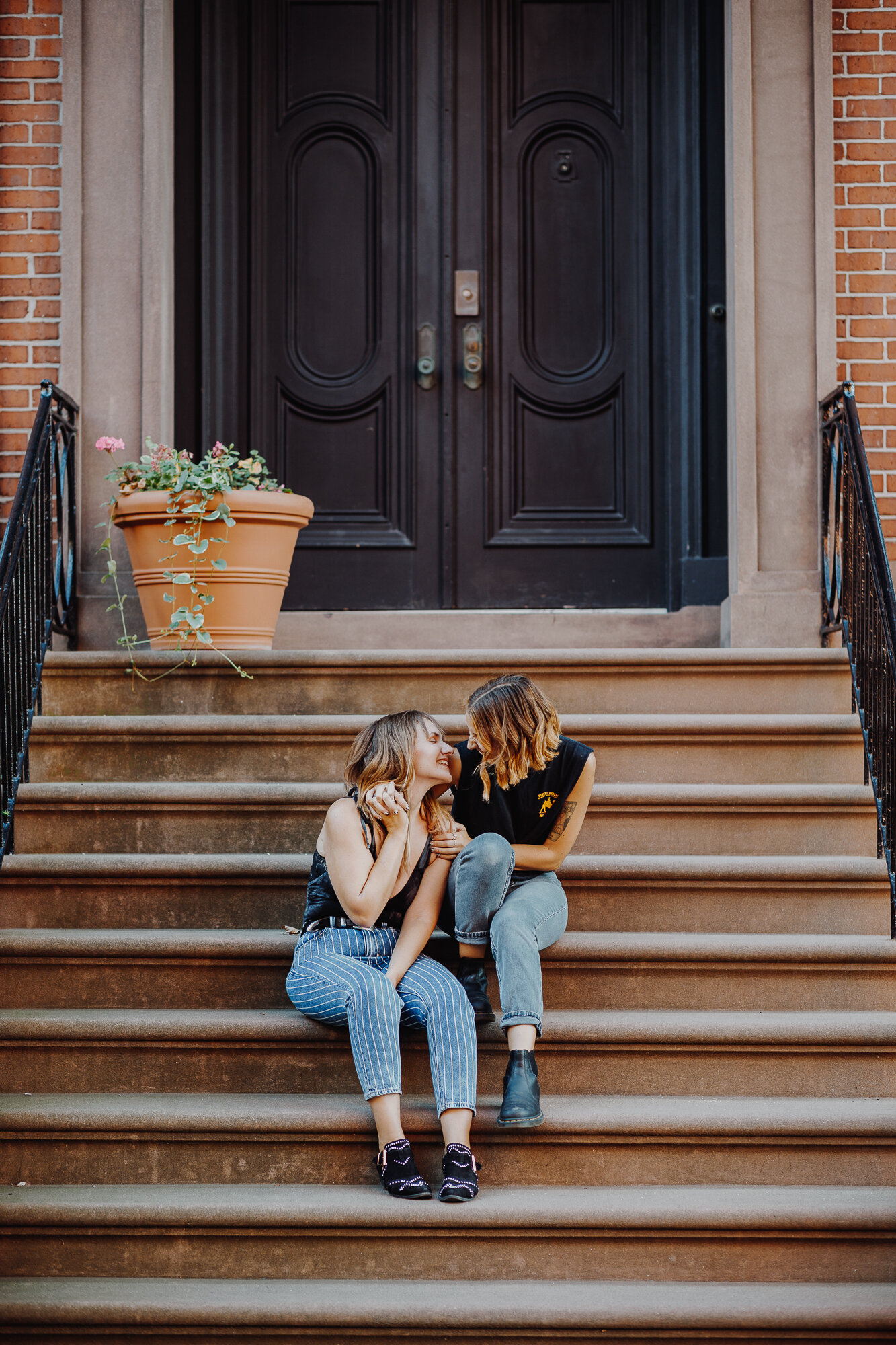 Flirty Brooklyn Heights Couples Photo Session