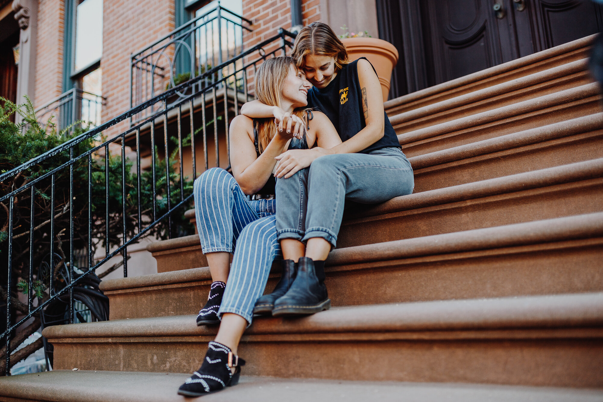 Stylish Brooklyn Heights Couples Photo Session