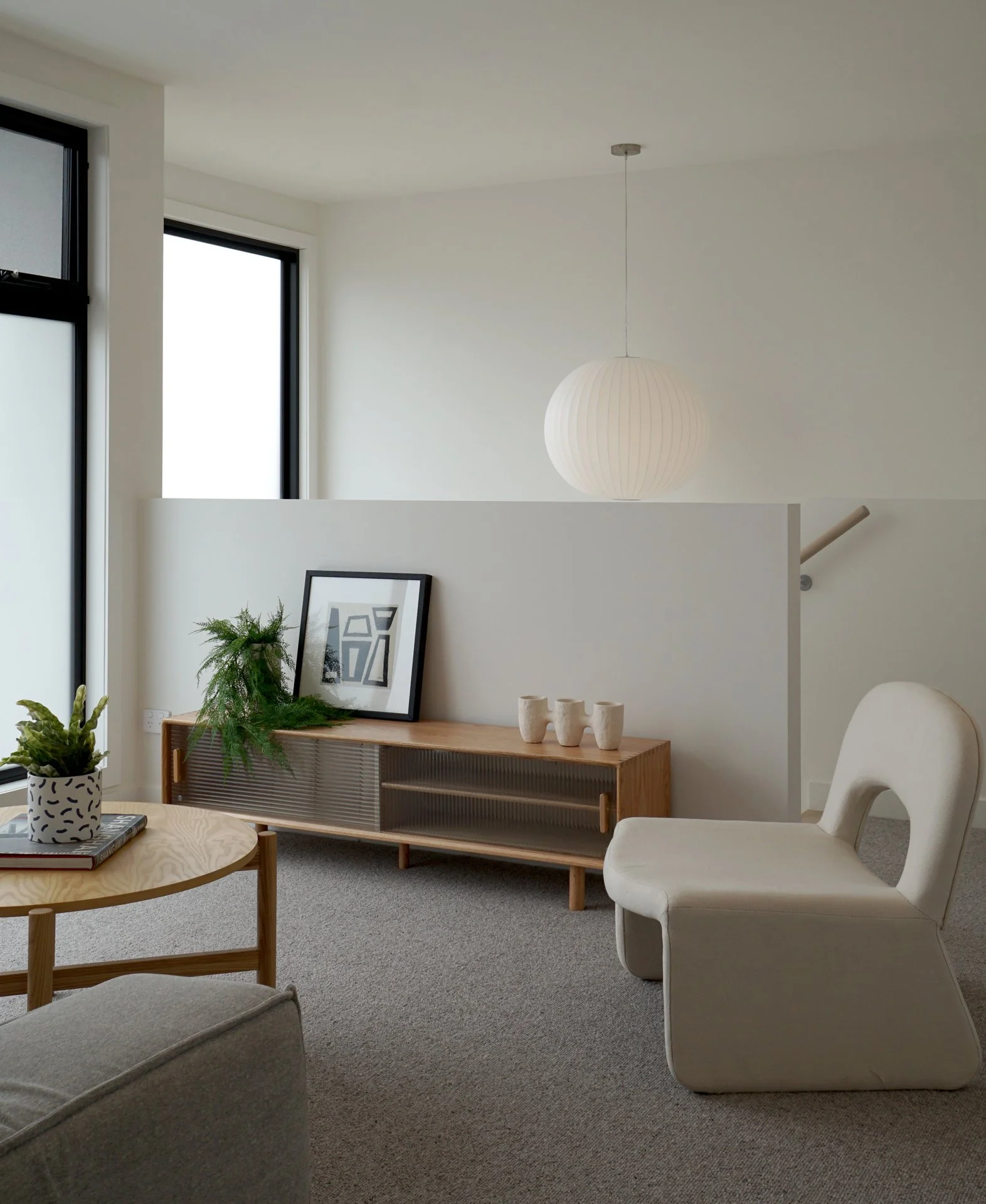 McKinnon - Lounge 1.JPG