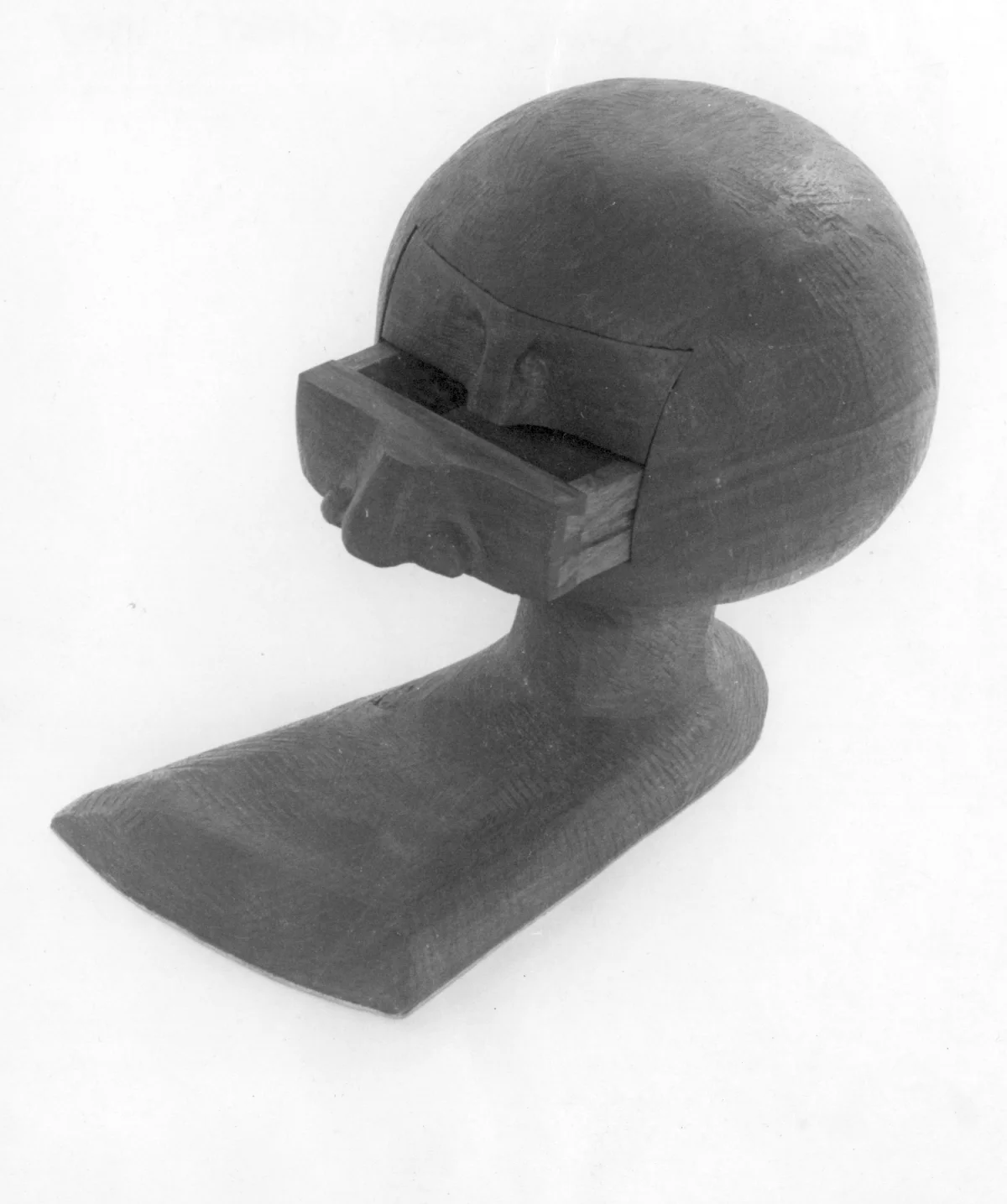 Nose Cabinet