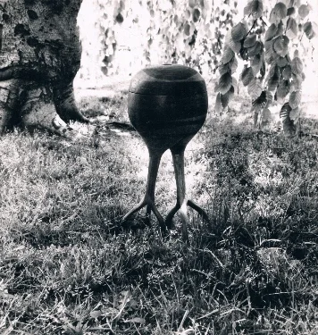 Claw-footed Covered Walking Bowl