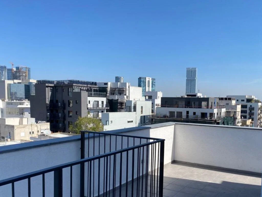 Another Apartment in Tel Aviv!