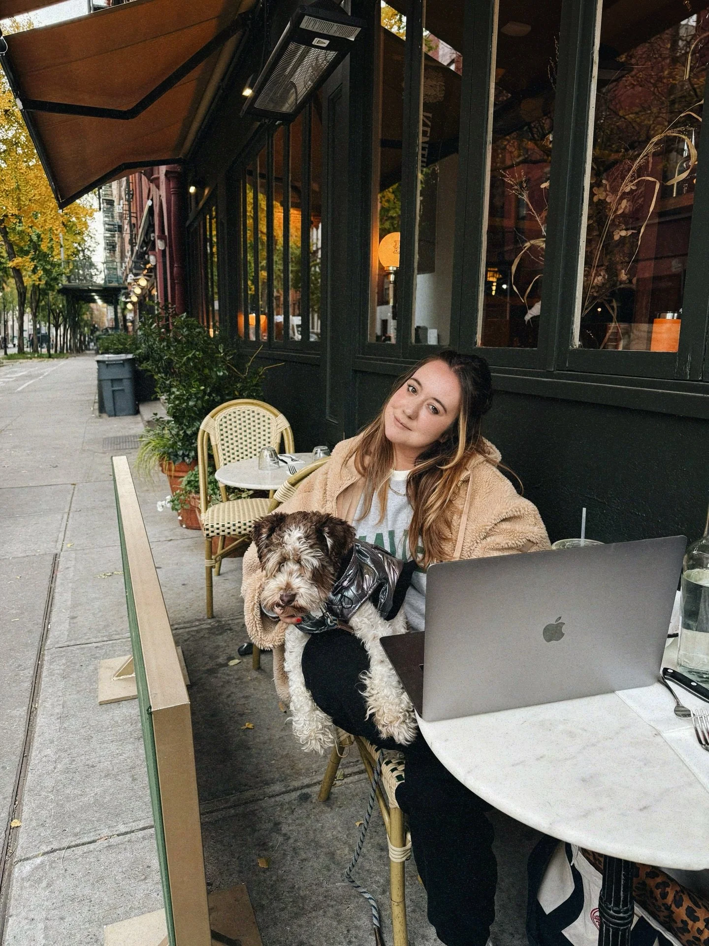 a little bit of work, a little bit of living 🌙 ✨