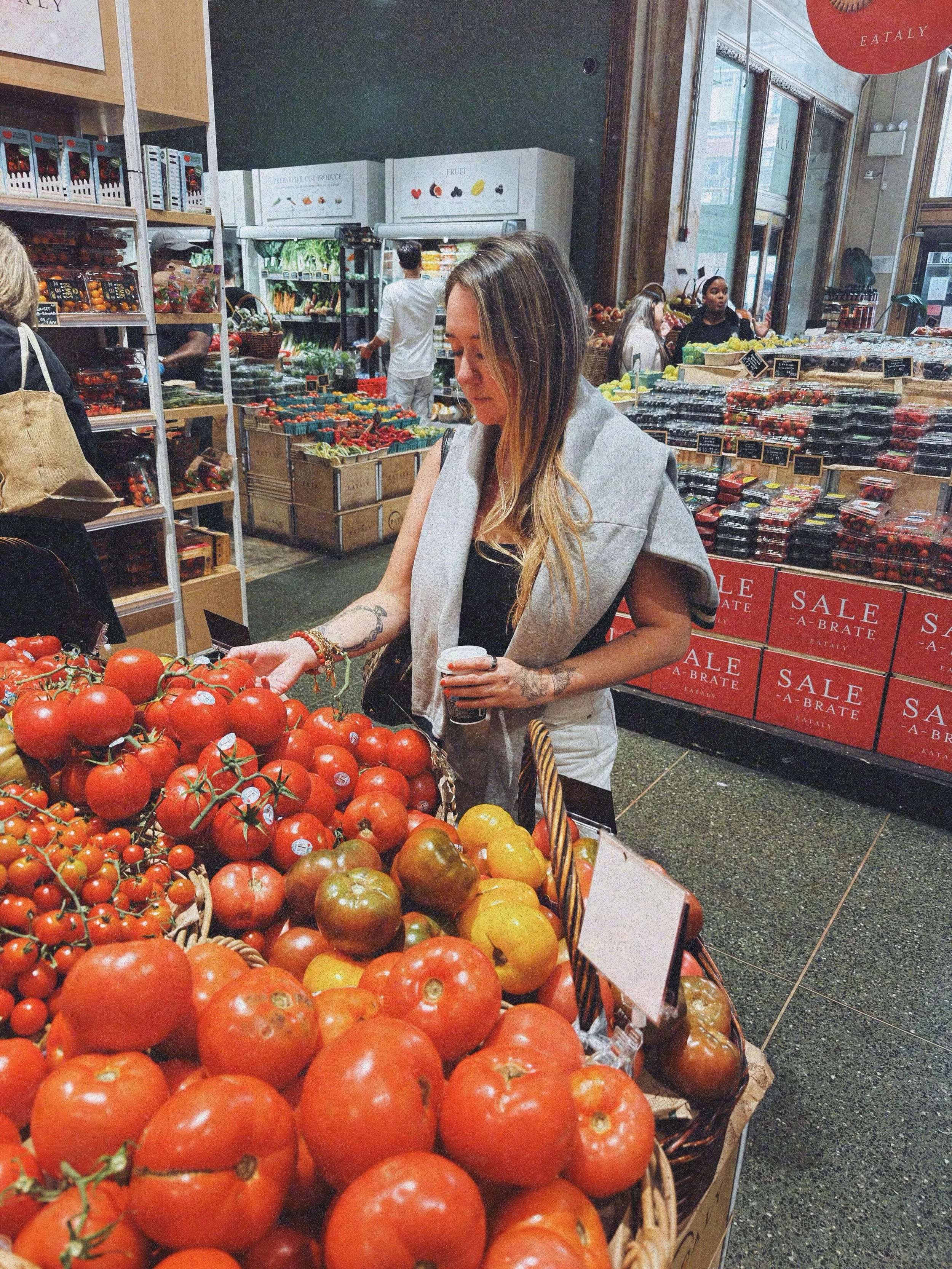 domesticated in style 🍅🛒✨ #newyork #eataly #stylediary #manhattan #outfitdujour