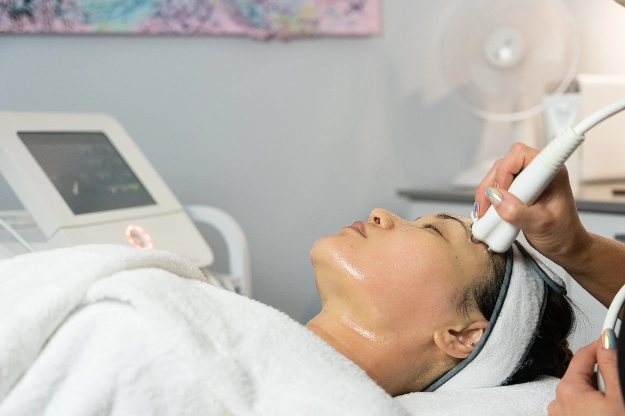 hollywood facial (1 of 2).jpg