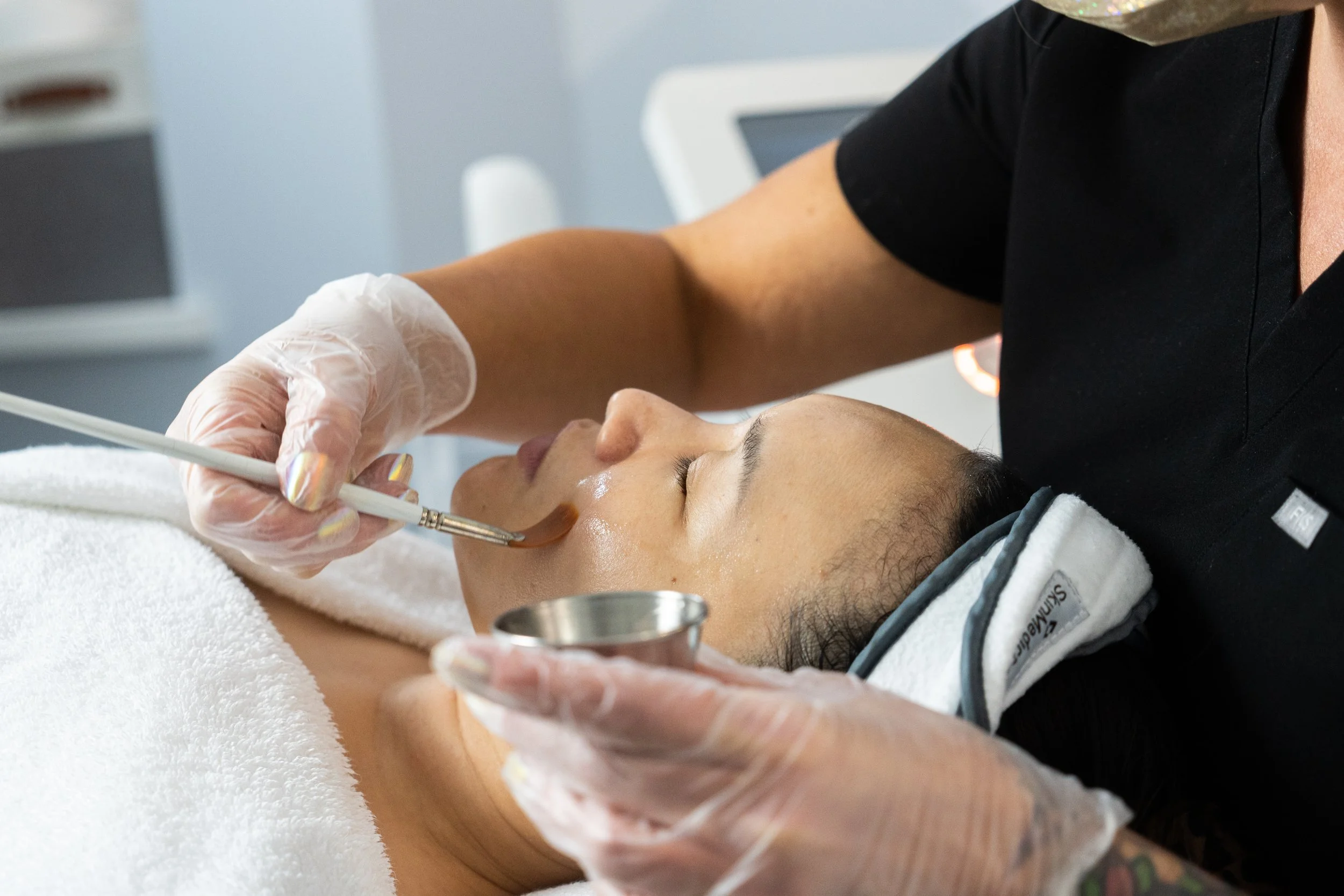 hollywood facial (2 of 2).jpg