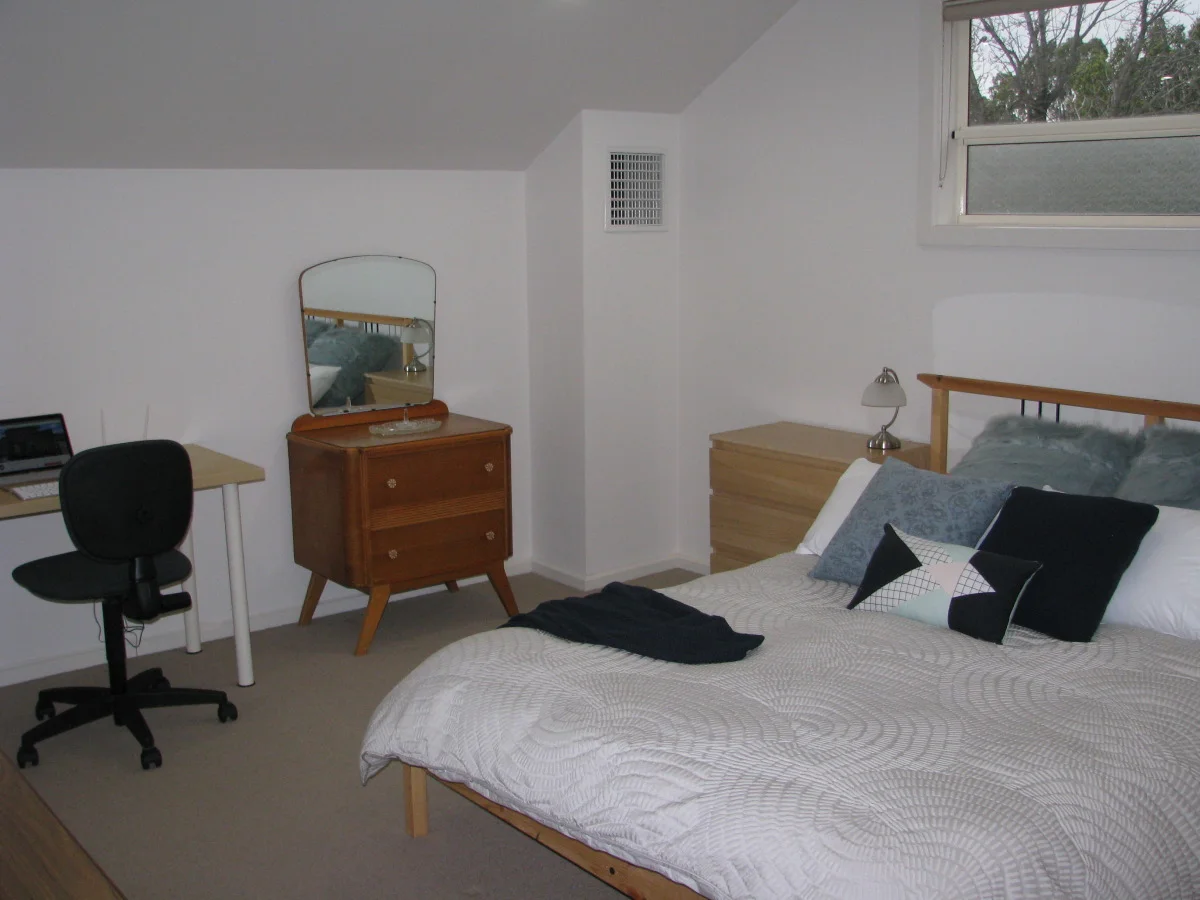 Bedroom 1: upstairs ensuite