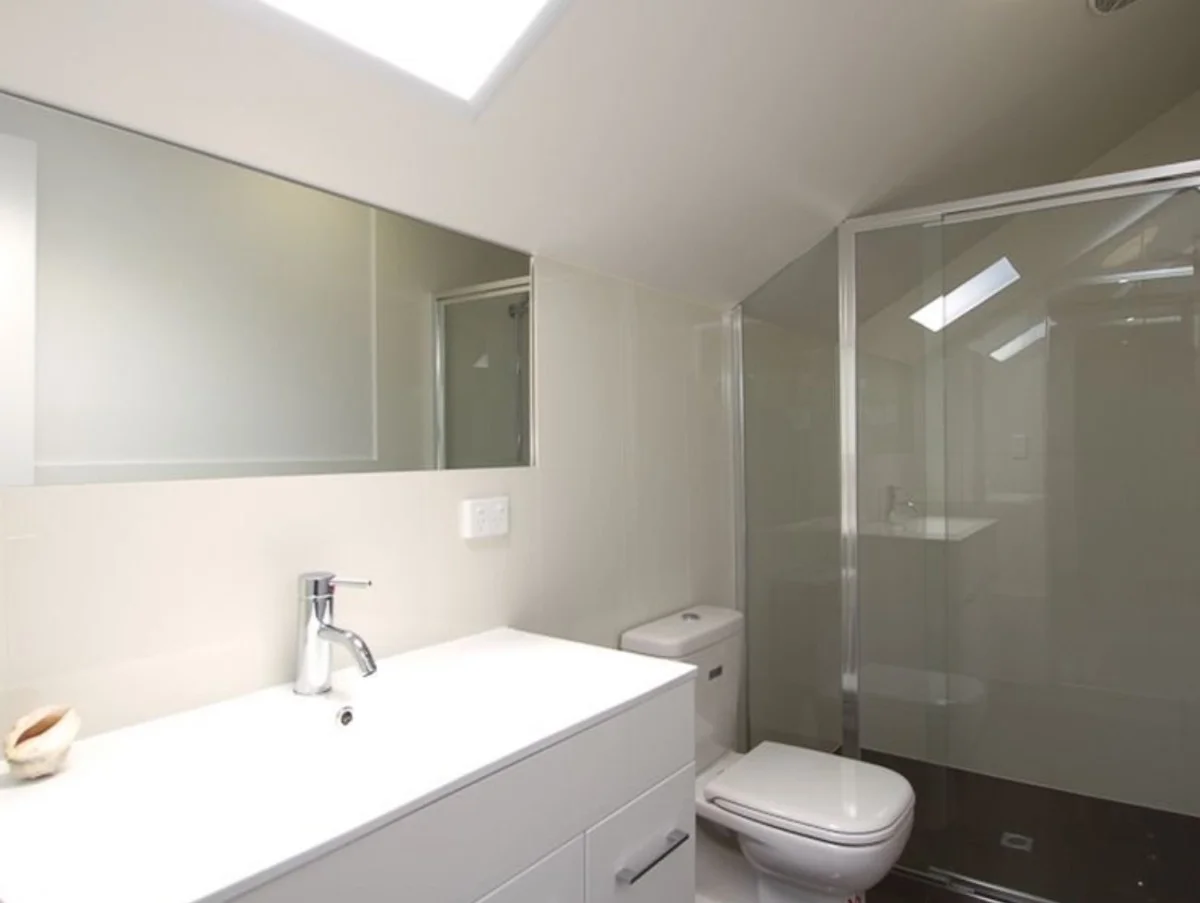 Upstairs bathroom