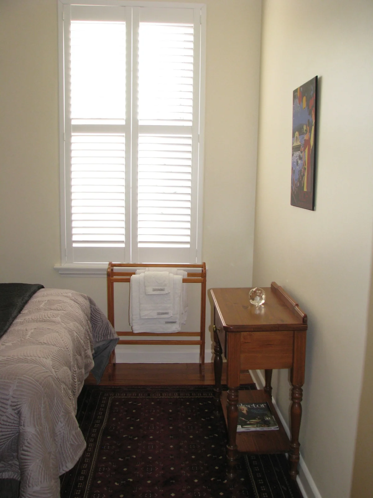Queen bedroom