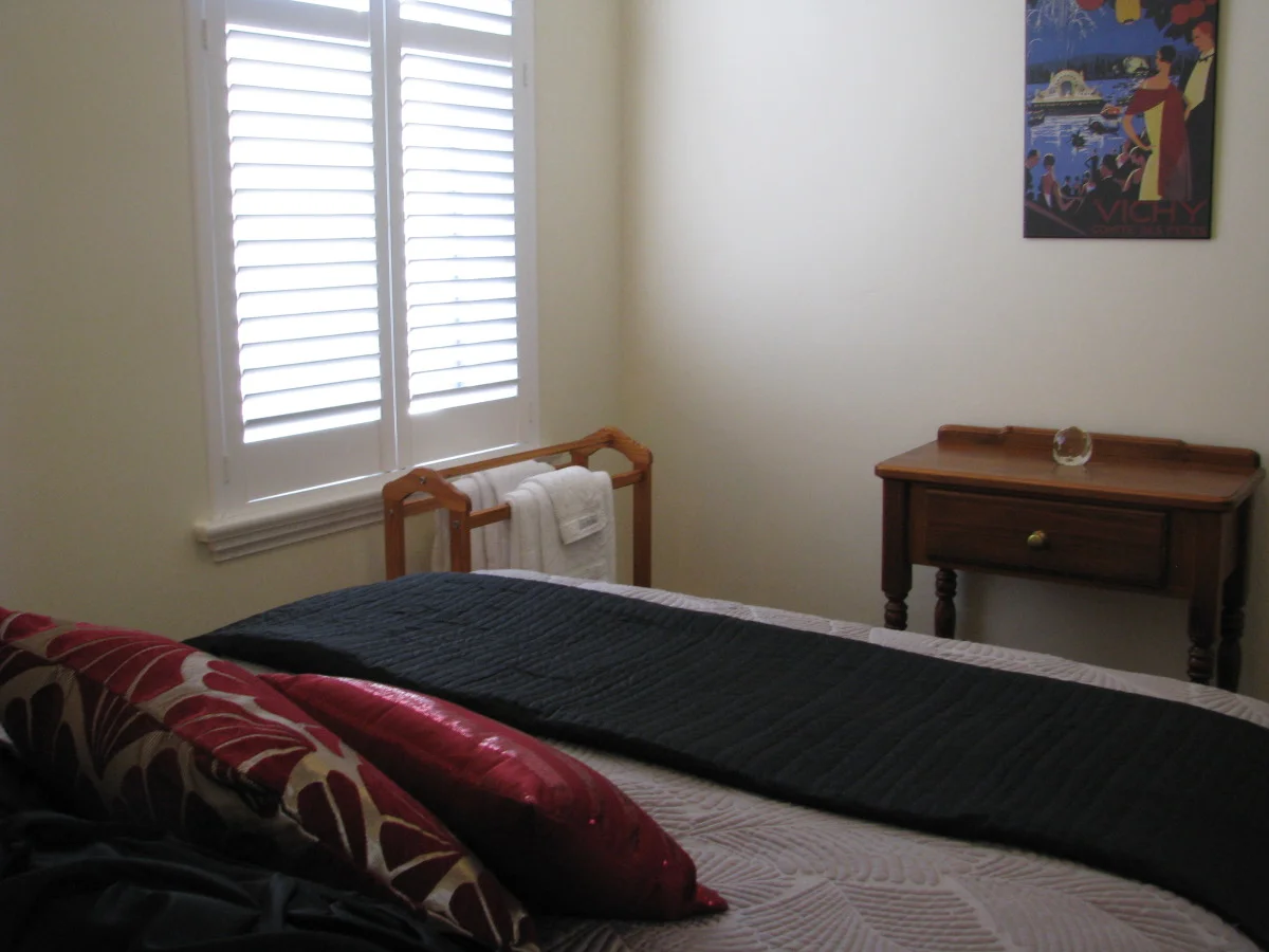 Queen bedroom