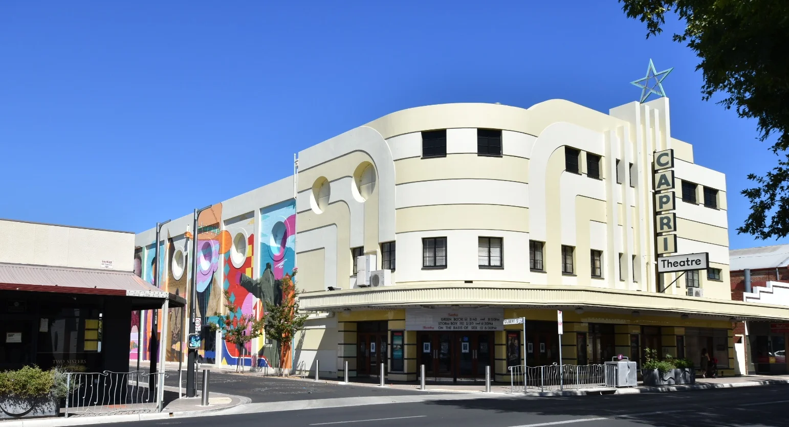 Capri Theatre