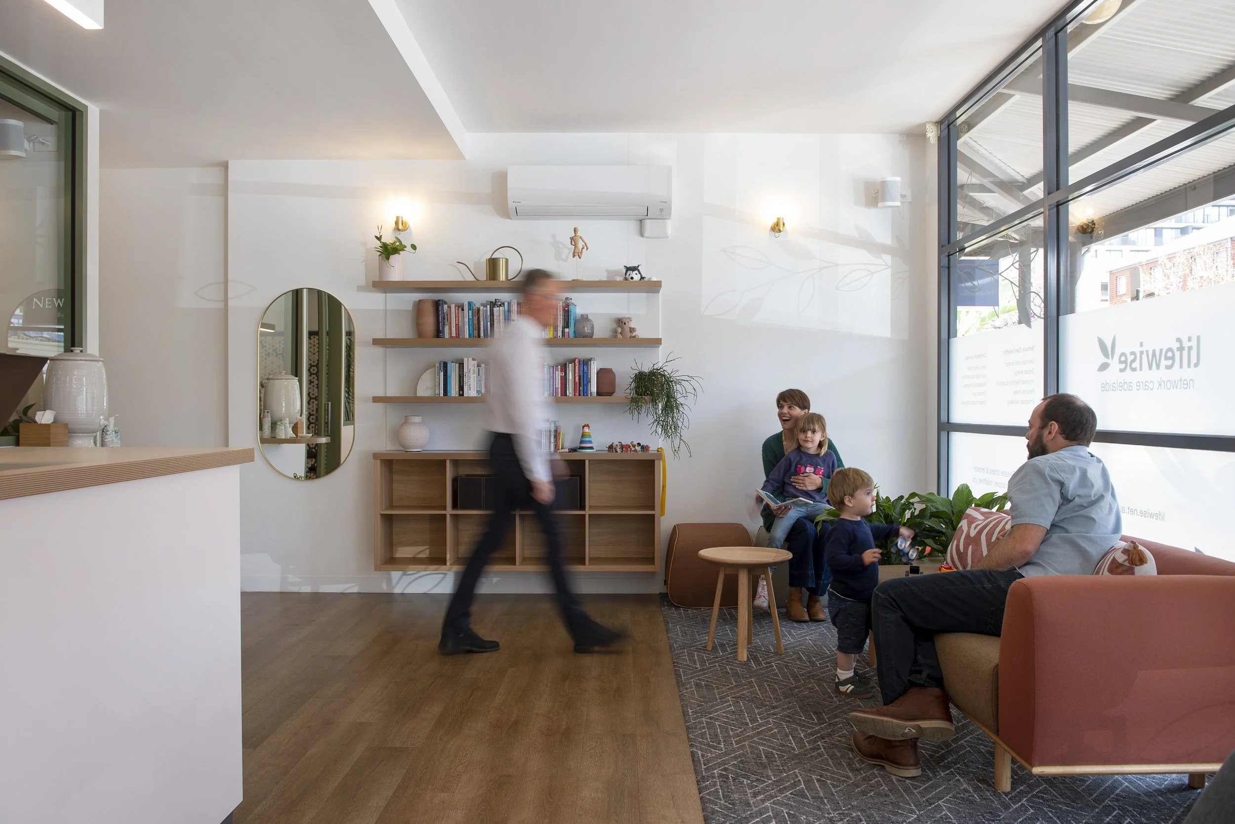 Lifewise Chiro_Foyer_People.JPG