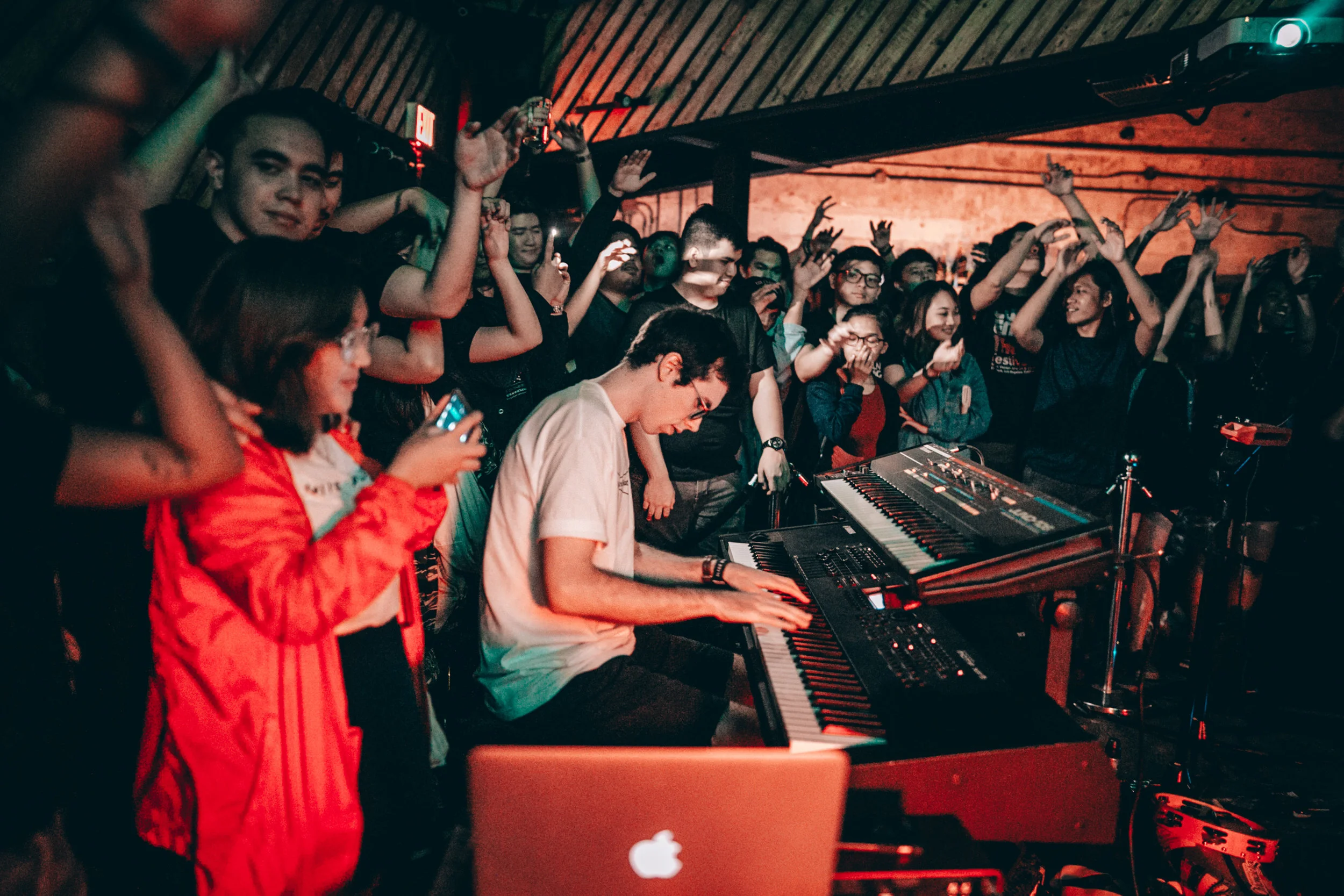  BADBADNOTGOOD live in Manila. 2016. 