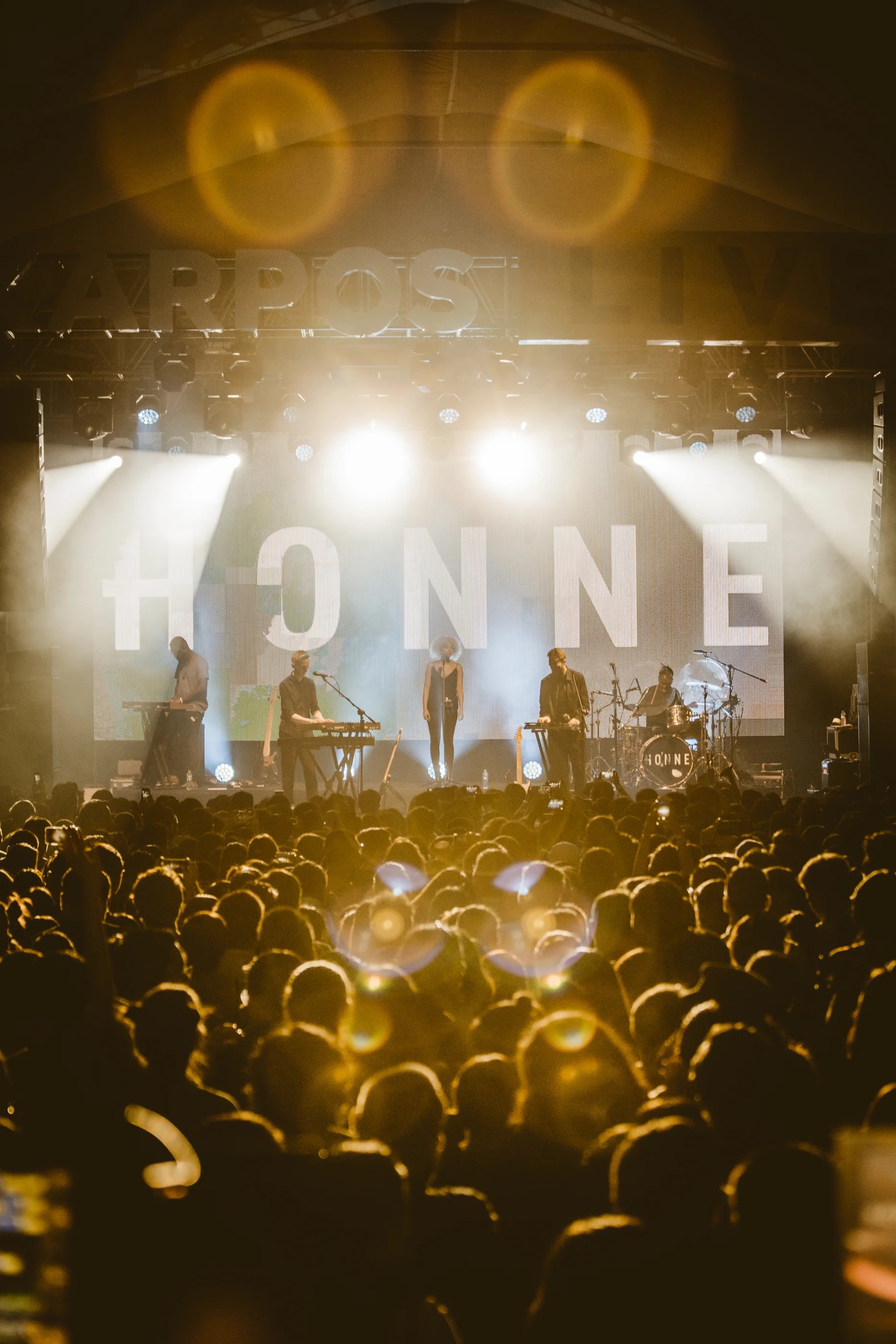  Honne live at Karpos Live in Manila. 2018. 