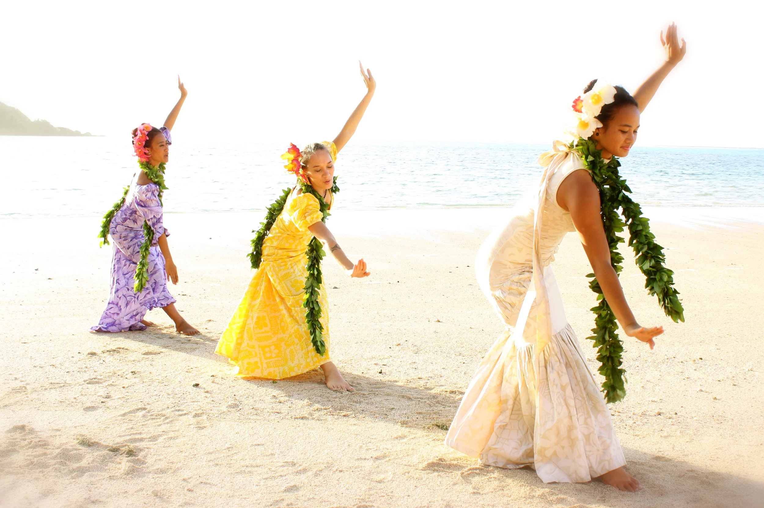 Mou Piri dancers.JPG