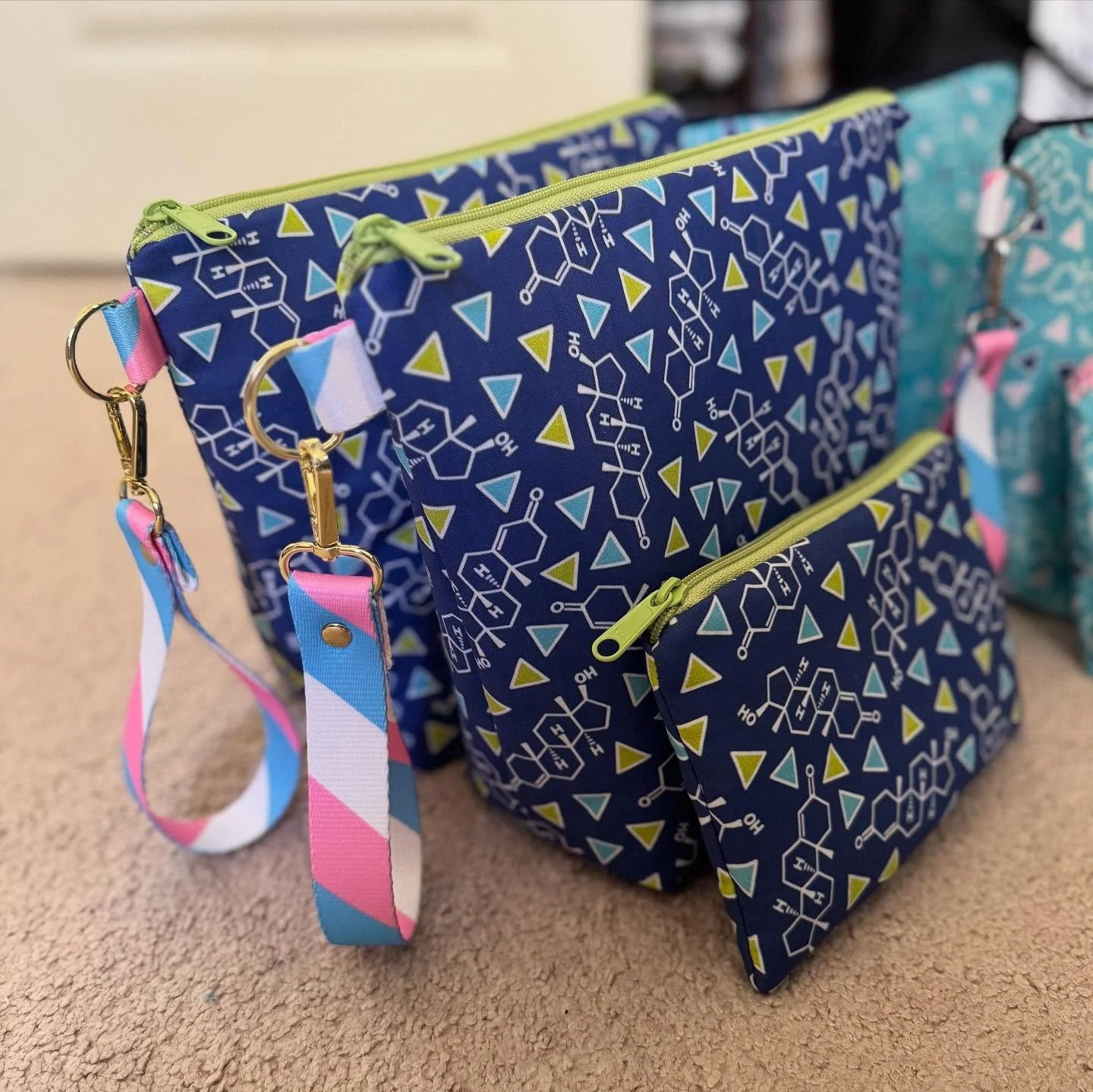 We have had the absolute best time with this batch of bags at the first day of @alfiberfest 🥳 Come see the newest additions to our Science is Real collection with some of our Survive 2025 favorites aboard the @cesiumyarn truck for one more day at @c