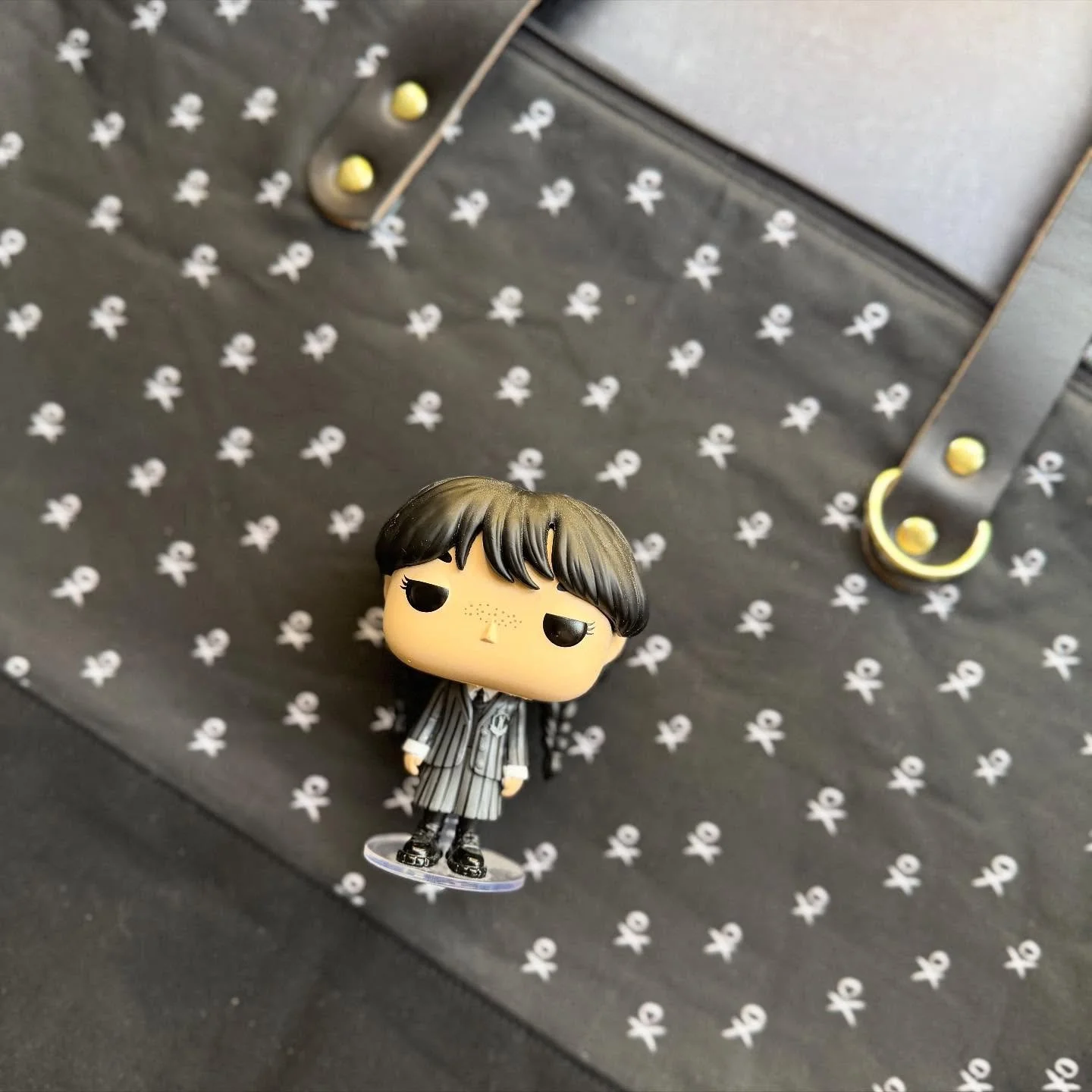 Wednesday totes are now available! We've got vegan and leather options, with or without pockets. Now you just have to decide if you're also Allergic to Color or if you've got a little Enid energy too 🖤🌈

We've only got four left, so make sure to sn