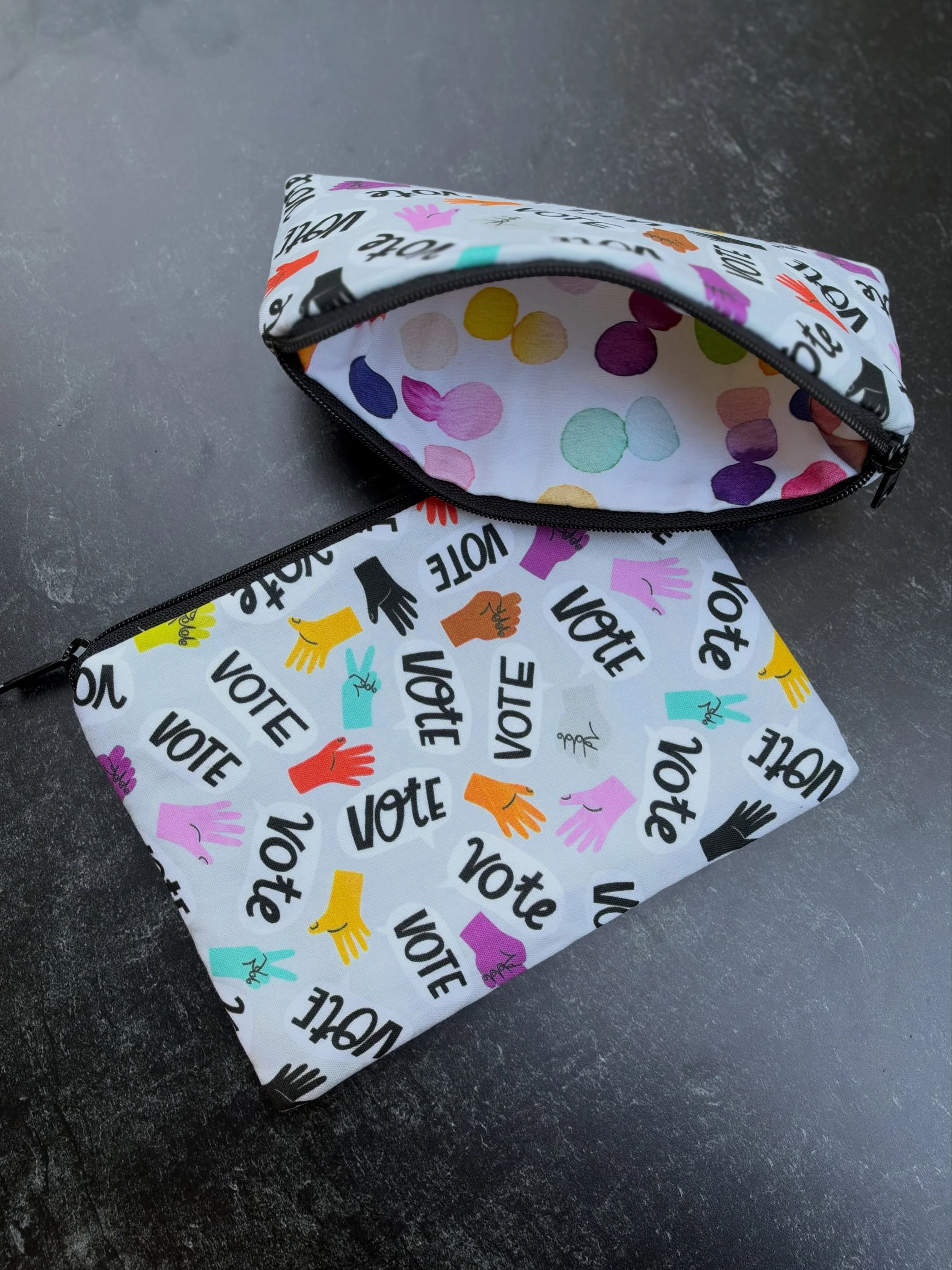 Accessorize on your way to the polls! Order a Mini or regular Grouch Pouch and get a coordinating voter stitch marker, made by the amazing @twinmountainhandcrafts 🗳️ Both will also be featured in our booth this weekend at @frederickfiberfest so come