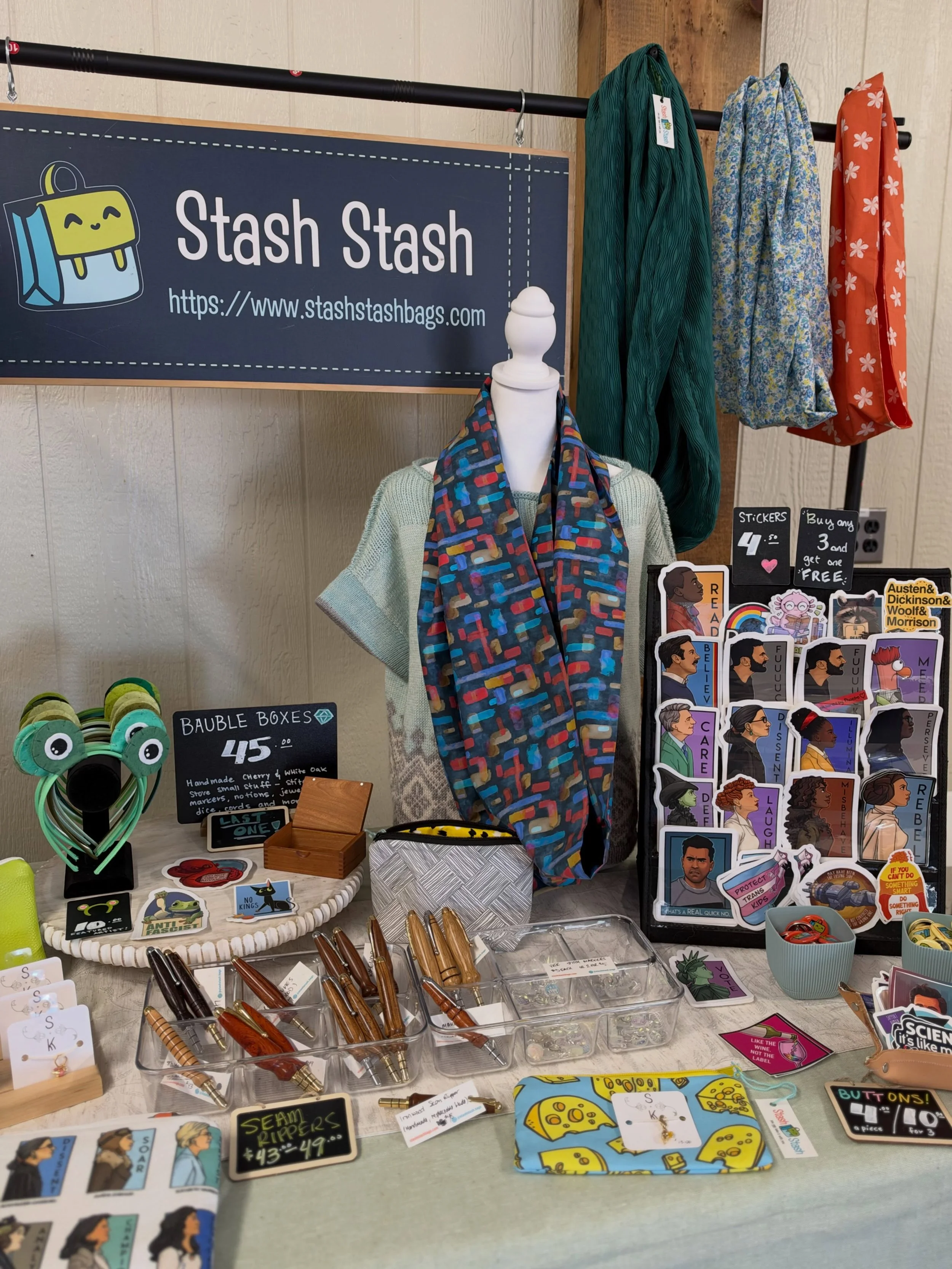 Thank you so much to @frederickfiberfest for hosting such a wonderful event and everyone who stopped by or shopped with us ❤️ we were so busy I didn't get a ton of photos, but it was so great to meet new people, see friends, and even a couple people 