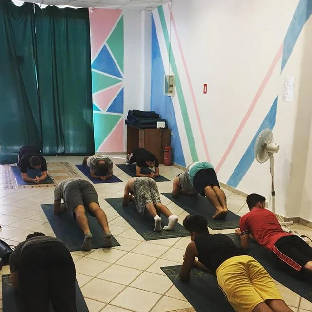 Our first Men's fitness workshop was a success today! Join us on Tuesdays and Thursdays from 2-3pm, for what we hear is a pretty tough workout!

Many thanks to @yogashop.nl for donating the yoga mats we use in all our yoga and fitness sessions. More 