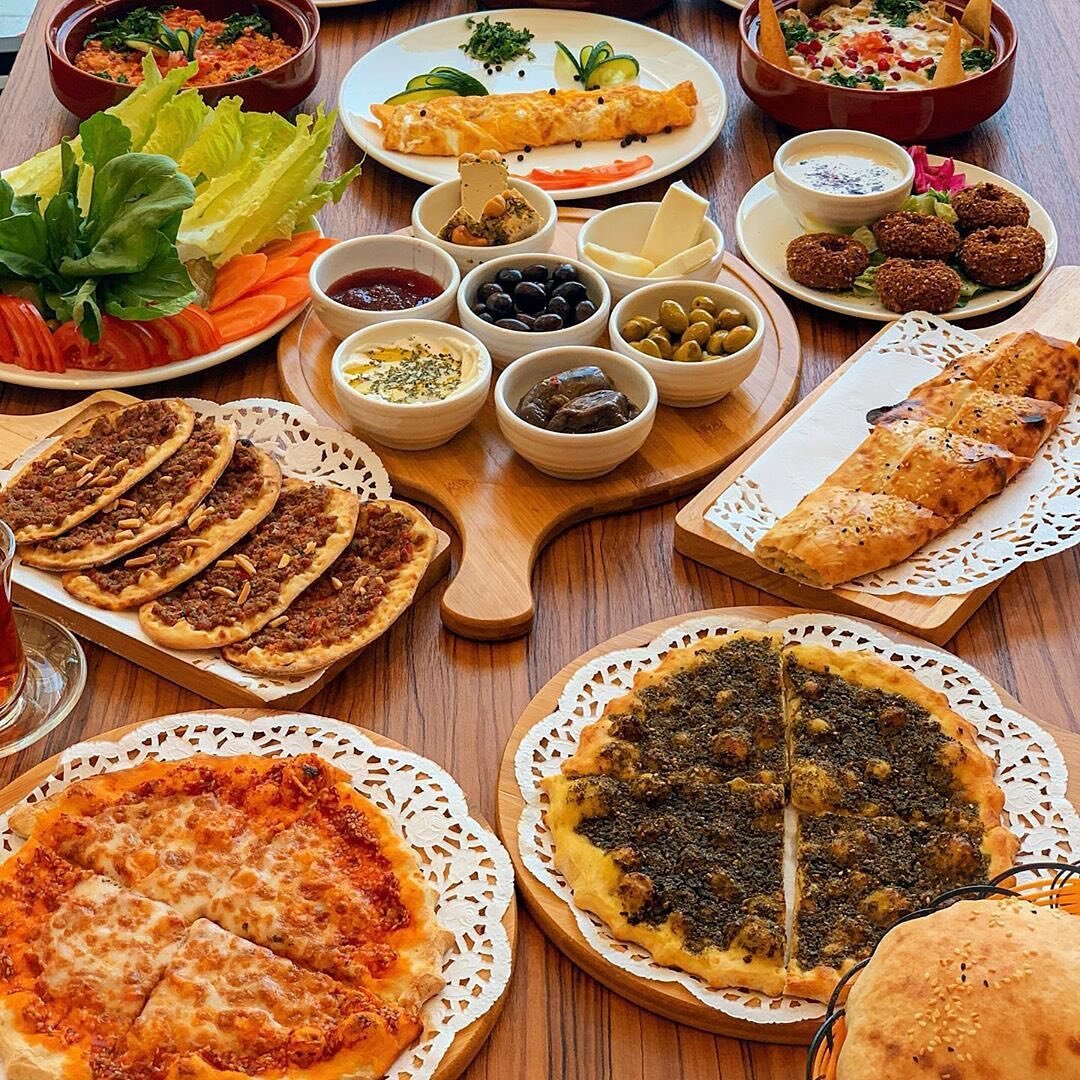 #فطور_الورد_الشامي ، استمتعو بأشهى وجبات الفطور التي تحضر يومياً وتقدم ساخنة!!! #alwardalshami #breakfast #wheretoeat #lusail