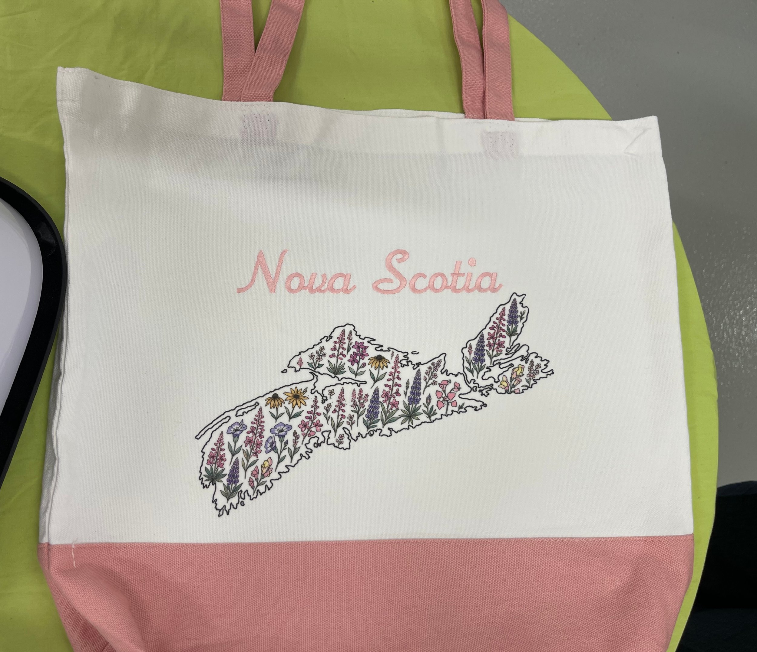 Tote flowers.JPG