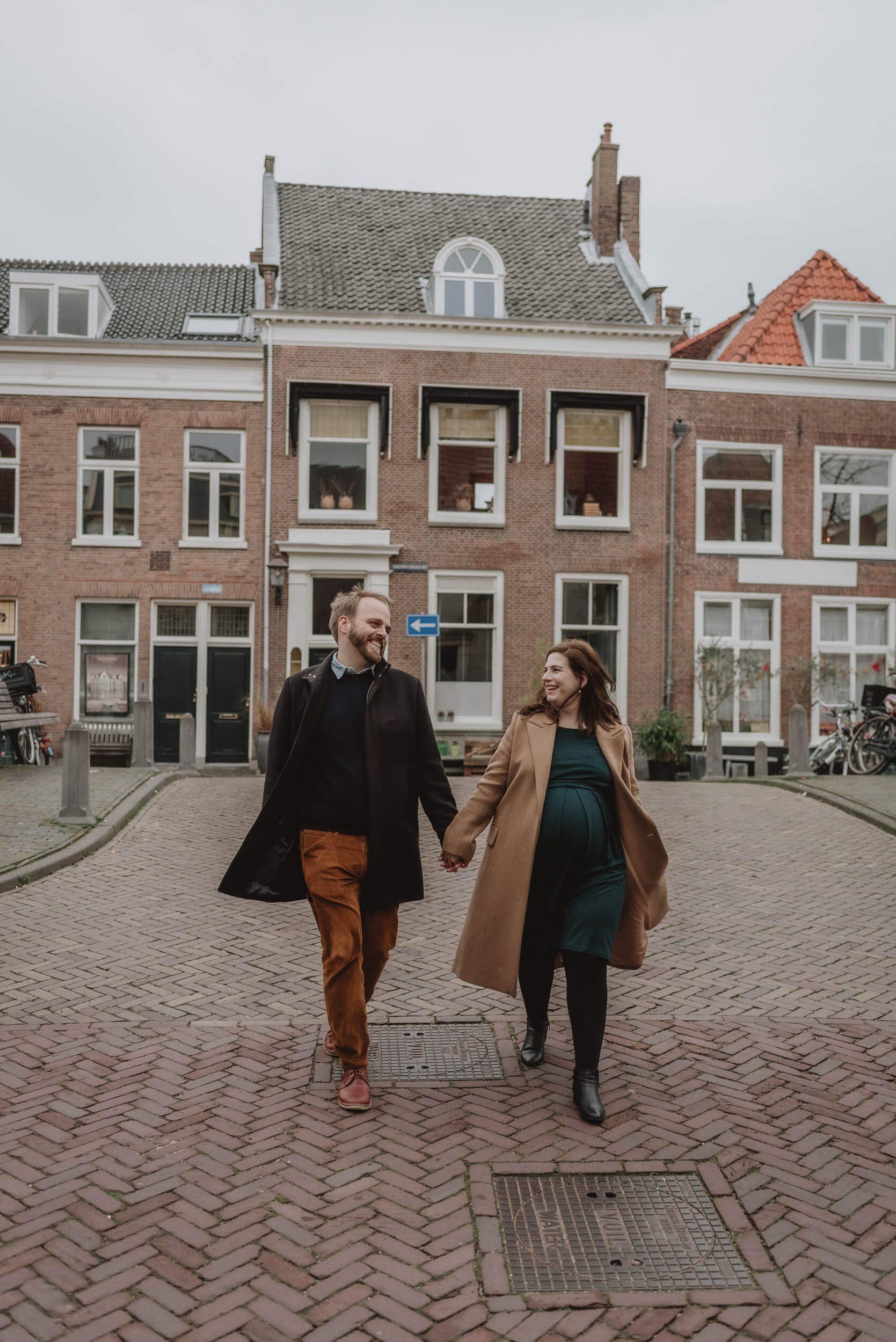 Maternity photoshoot in Haarlem city by Vicky McLachlan Photogaphy_15