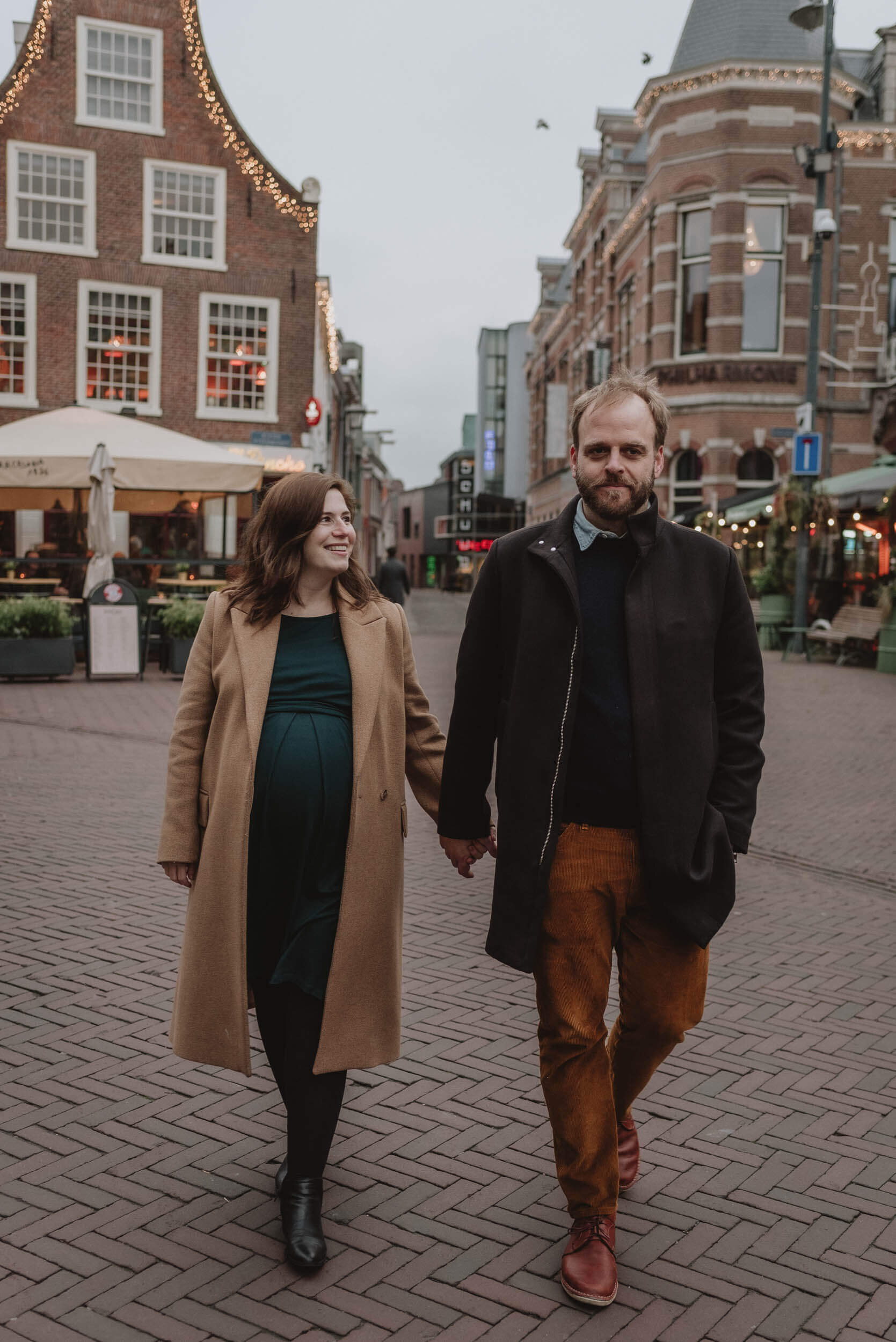 Maternity photoshoot in Haarlem city by Vicky McLachlan Photogaphy_17