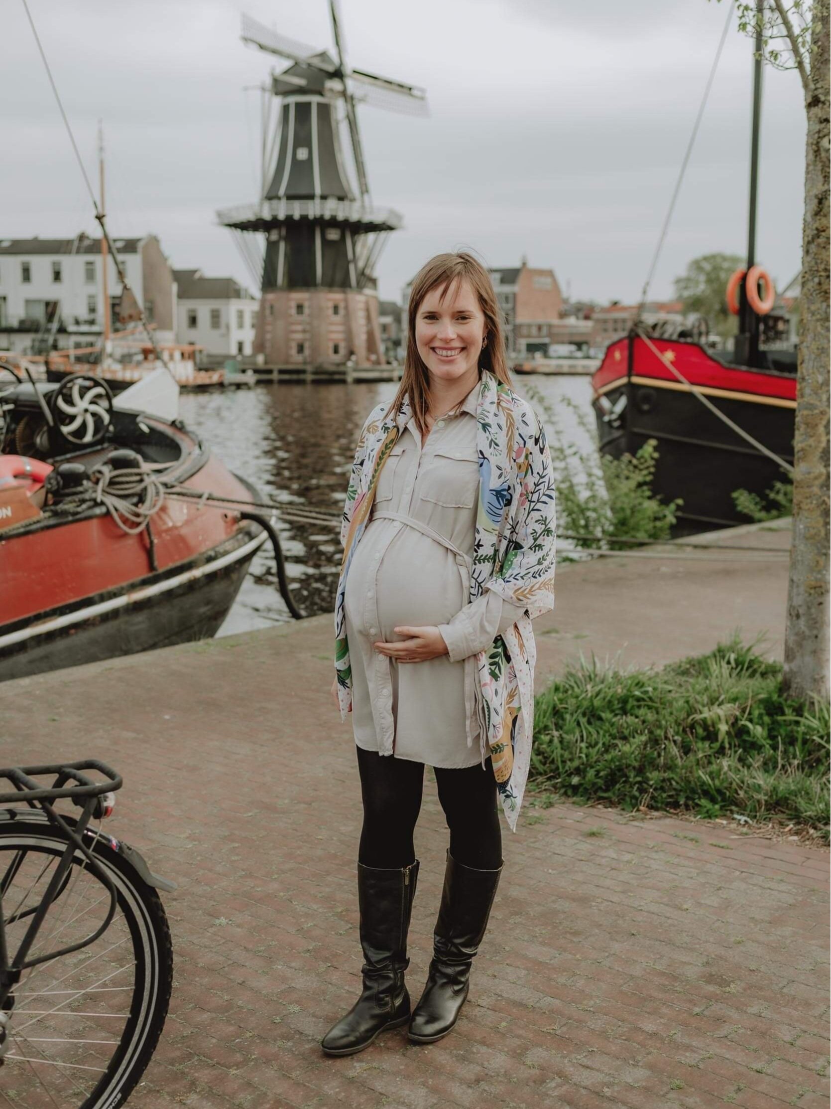 Maternity photoshoot in Haarlem city by Vicky McLachlan Photography | David + Sofia_16