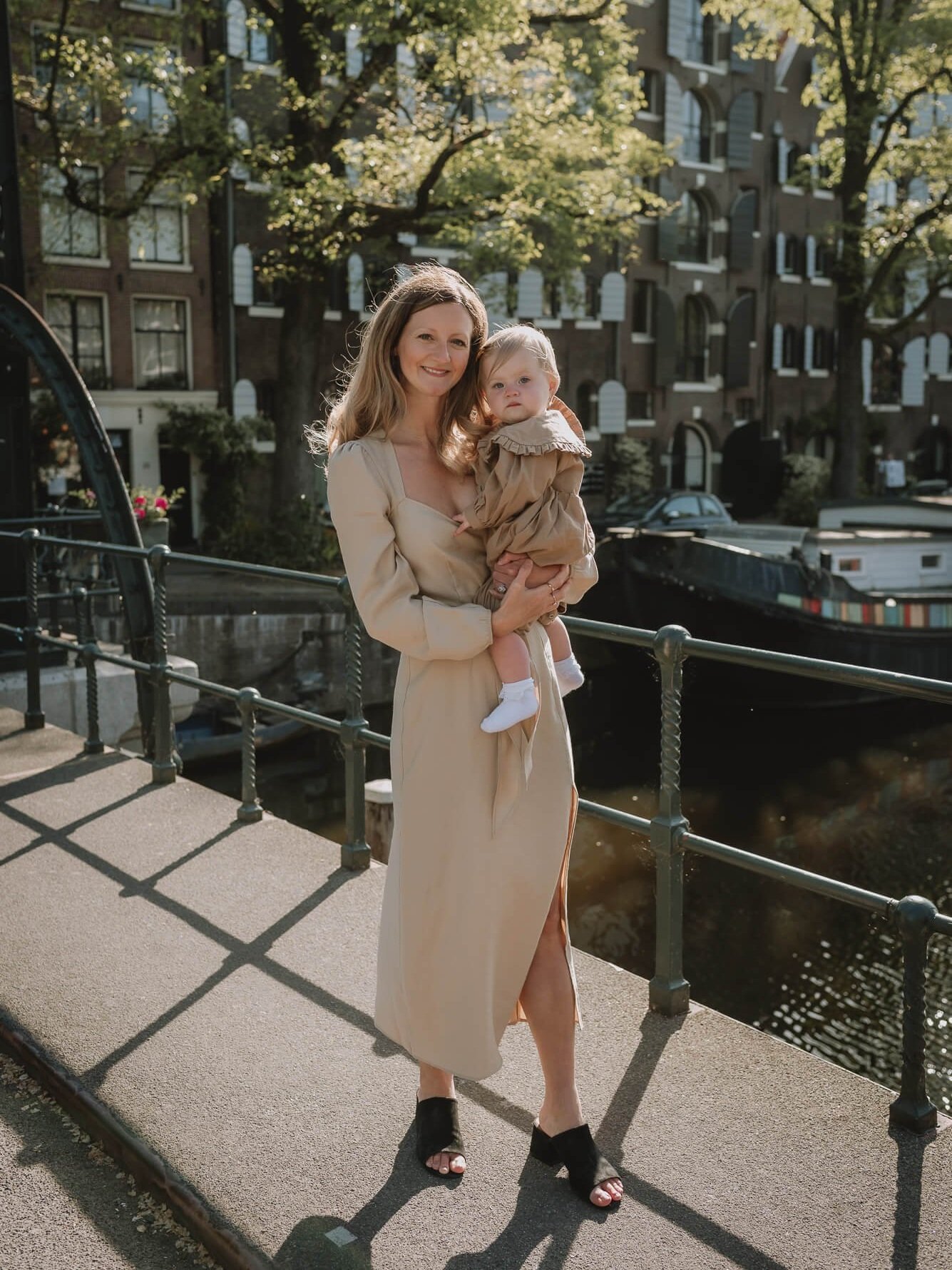 Family Photoshoot in Amsterdam, the Netherlands by Vicky McLachlan Photography
