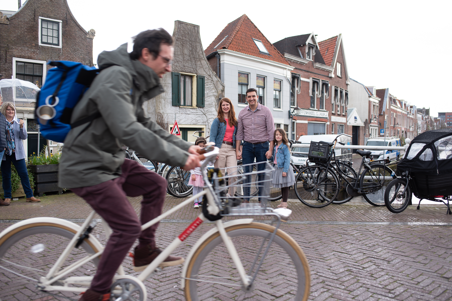 Family Photoshoot in Amsterdam by Vicky McLachlan Photography | South African Family with a man on a bike photoboming the photo_3-1.png