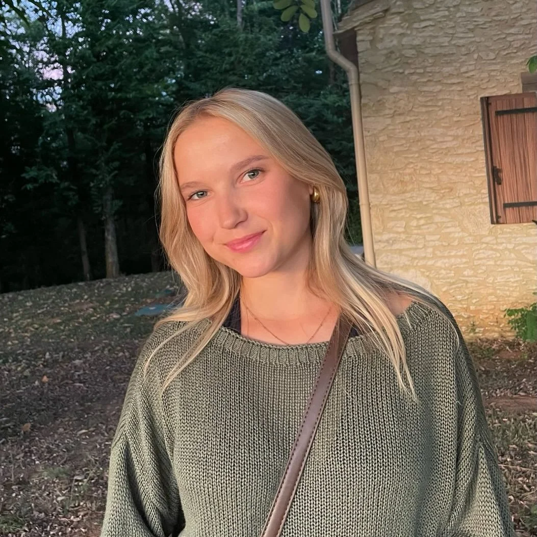 Ook de Sportschuur start het jaar sterk en gezond! 
Di&euml;tiste Maxine komt ons team versterken 💃

Hi, ik ben Maxine 👋

In 2023 behaalde ik mijn professionele bachelor Voedings- en Dieetkunde aan HoGent. Nadien verdiepte ik mijn kennis in duurzam