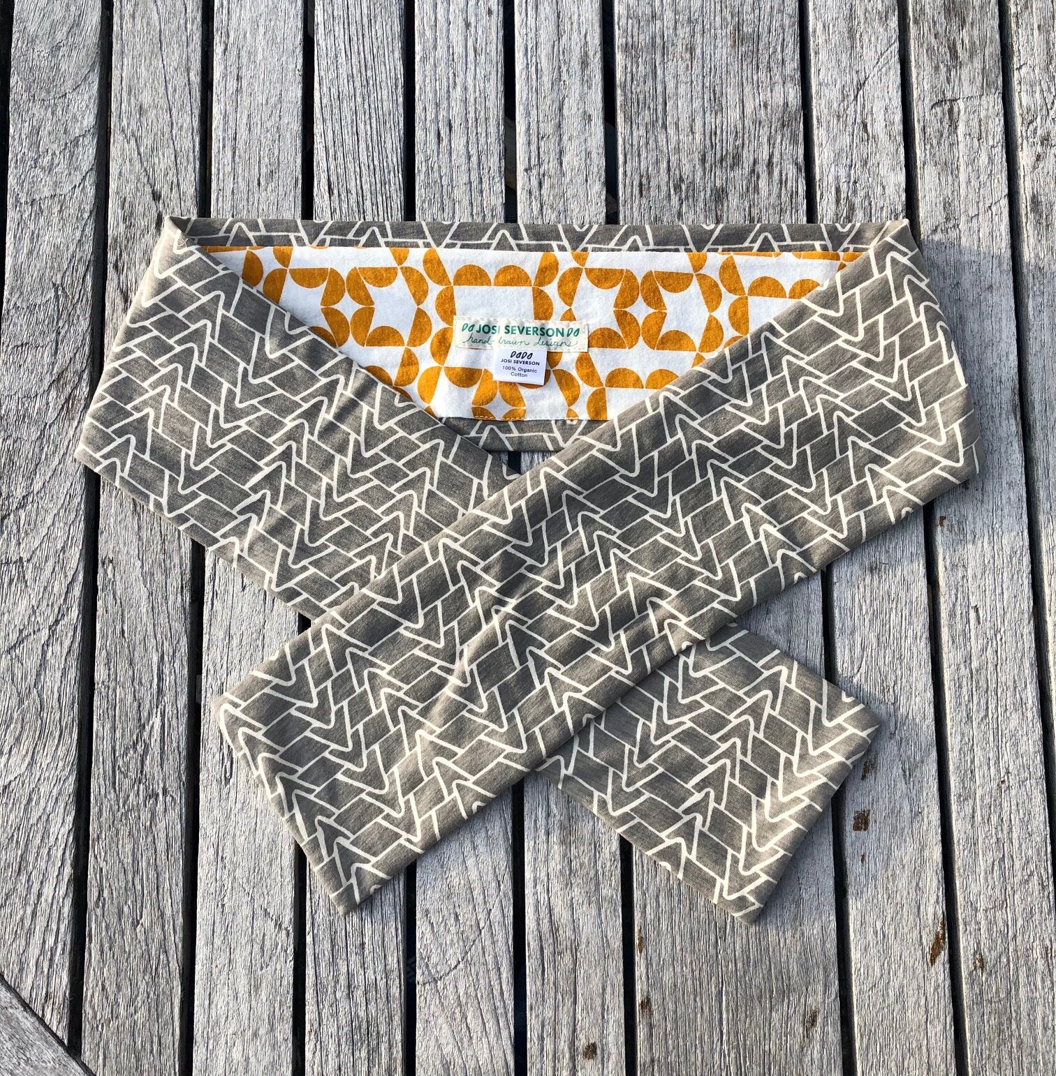 Scarf- Fieldwork grey/ Poppies