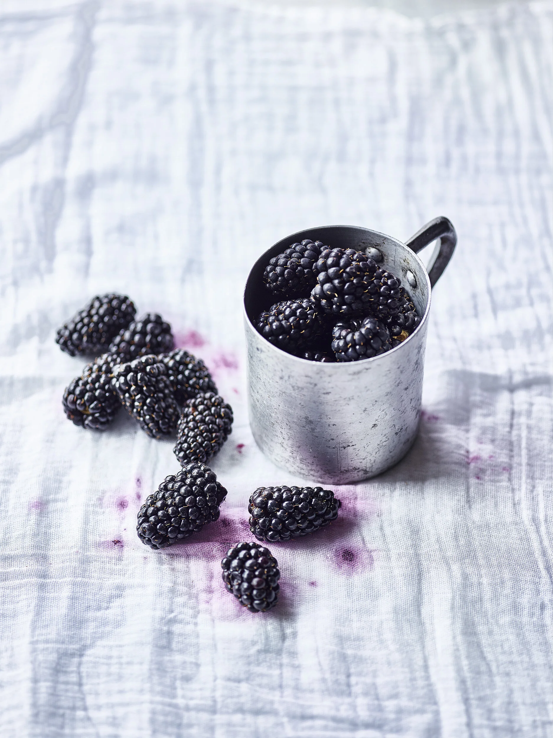 20200811_Waitrose Weekend_SR201815_Wk518_Section Cover_Blackberries_23025.jpeg