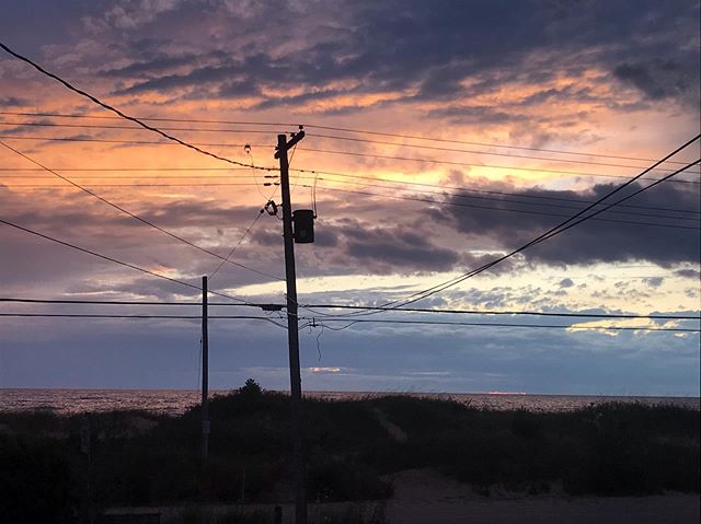 | GOOD SHOW |
.
.
.
Worth sharing  #beach #clouds #cloudporn #saublebeach #saublebeachlife #saublebeach2019 #cottagelife