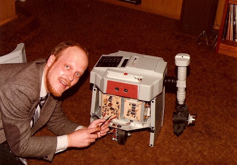 Robot Builder - 1985 Heathkit Hero