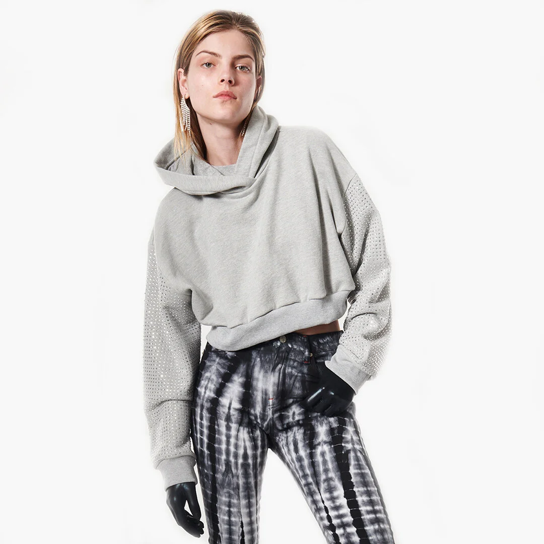 19FA.KYLIE05.1080x1080-TIGHT.jpg