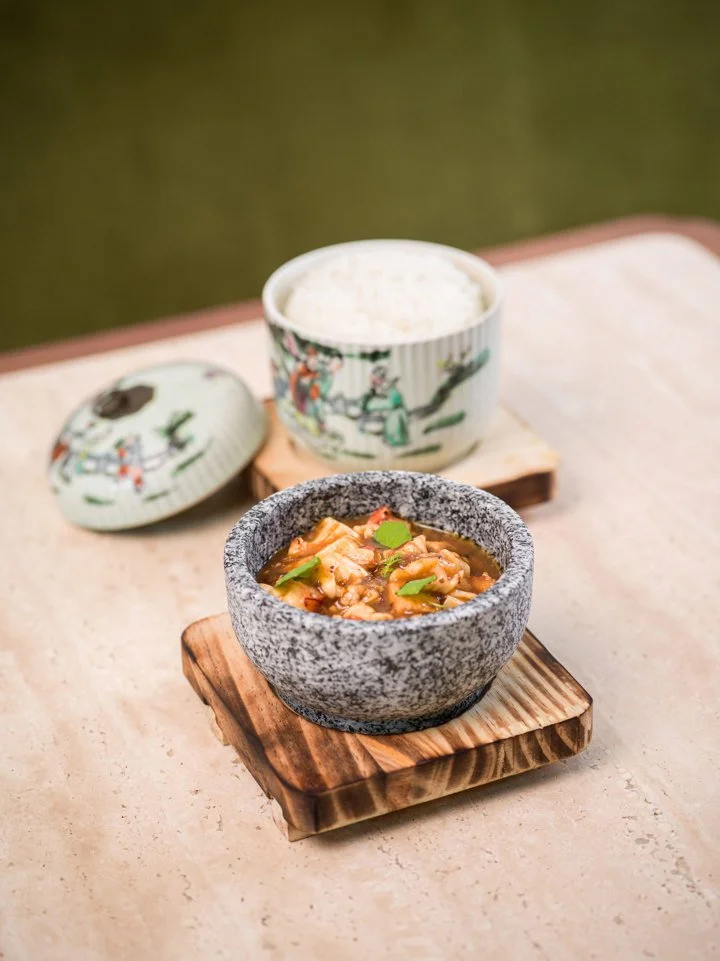 Tables of Distinction 