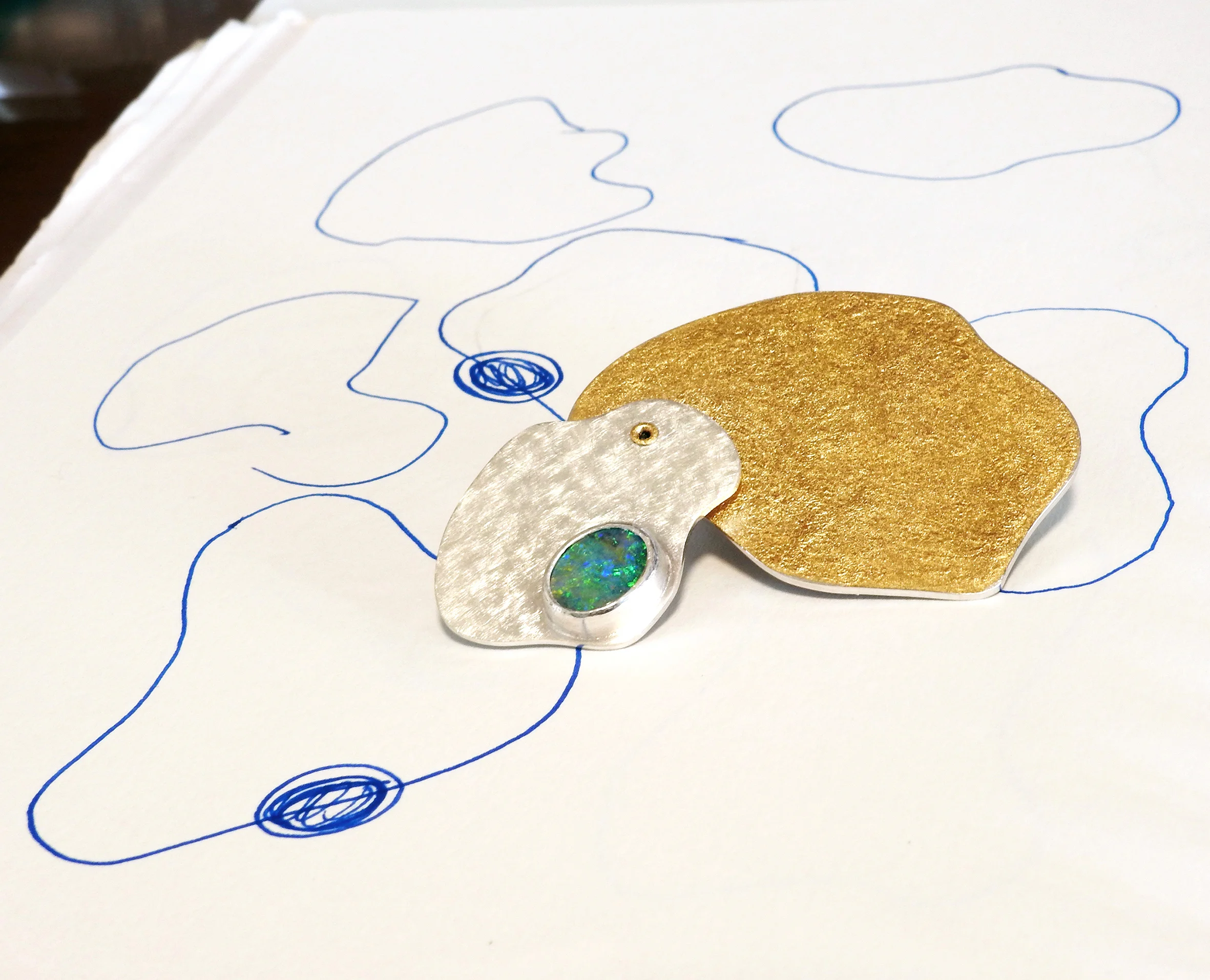 Brooch (2017): Silver, Gold Leaf, Opal