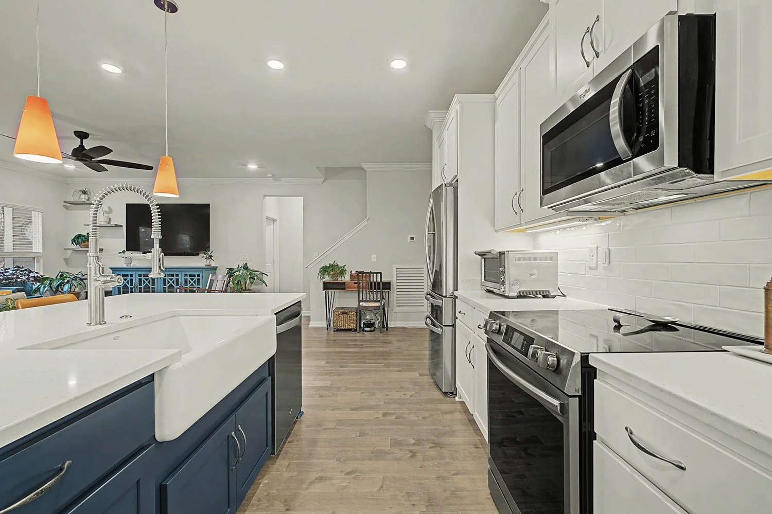 7122 Pepper Tree 17.jpg