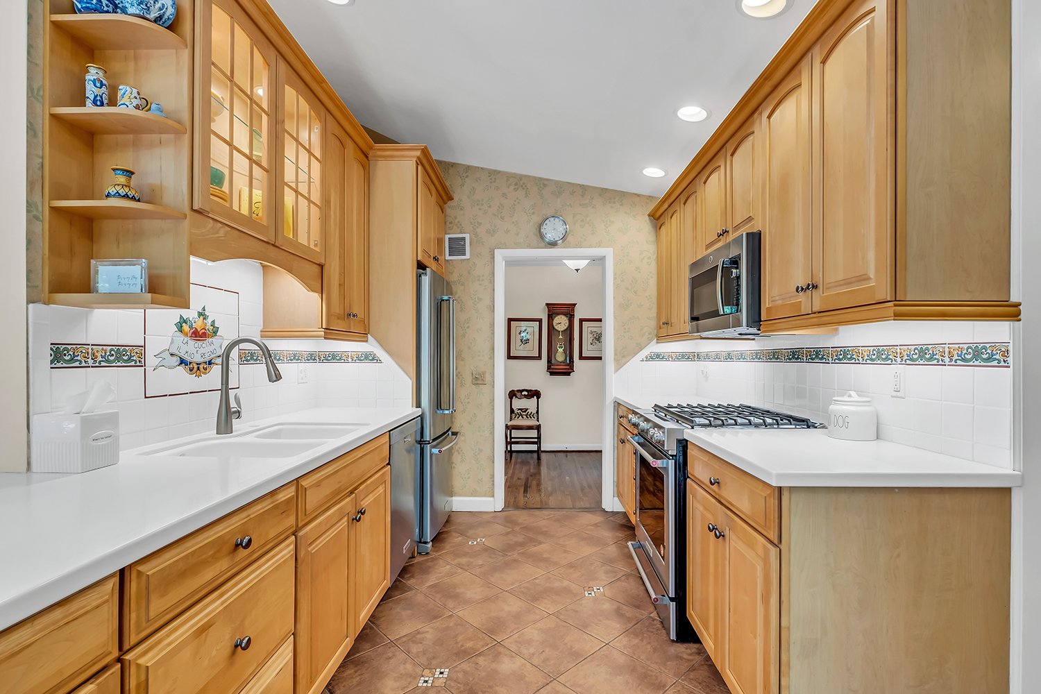 3711 Hilldale 12.jpg